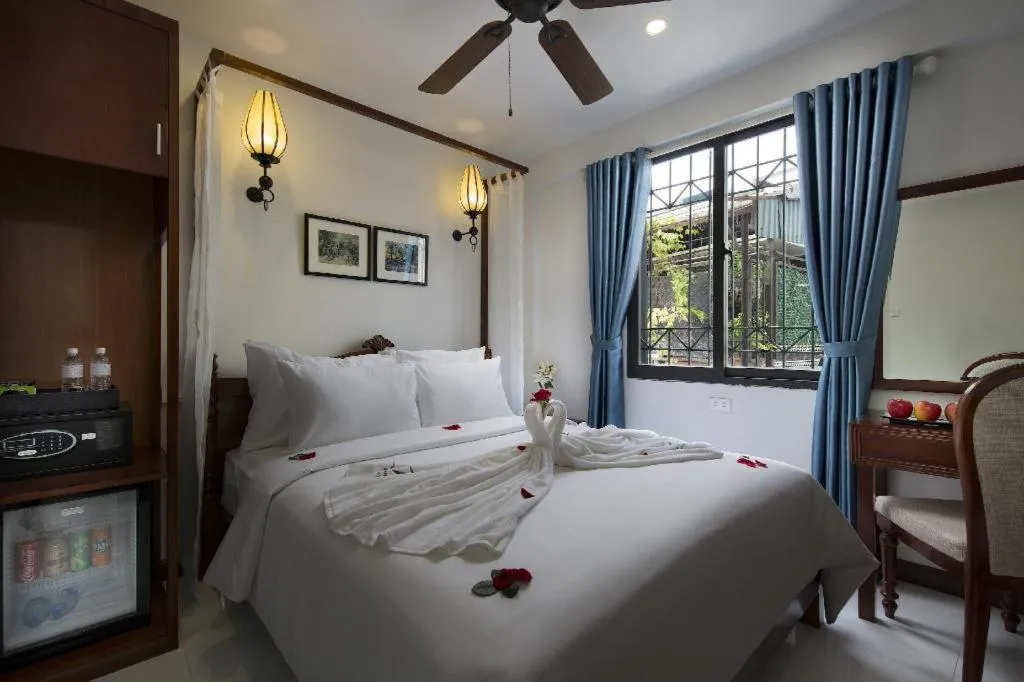 Bed in Ancient Lane Hotel