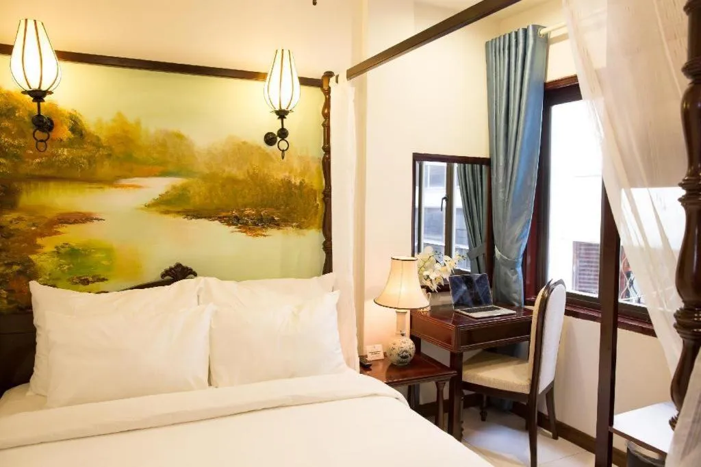 Bed in Ancient Lane Hotel