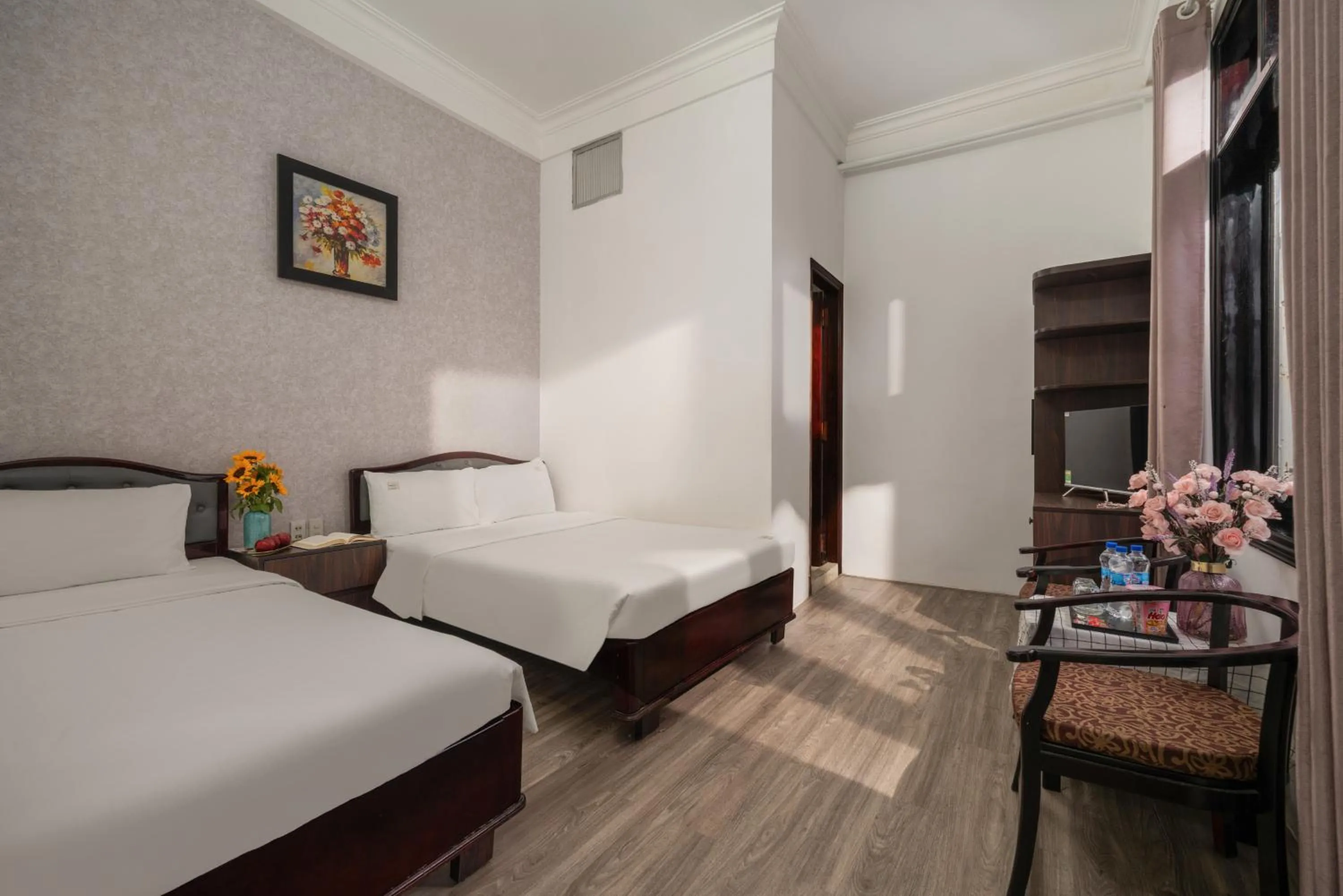 Bedroom, Bed in KLY Hotel