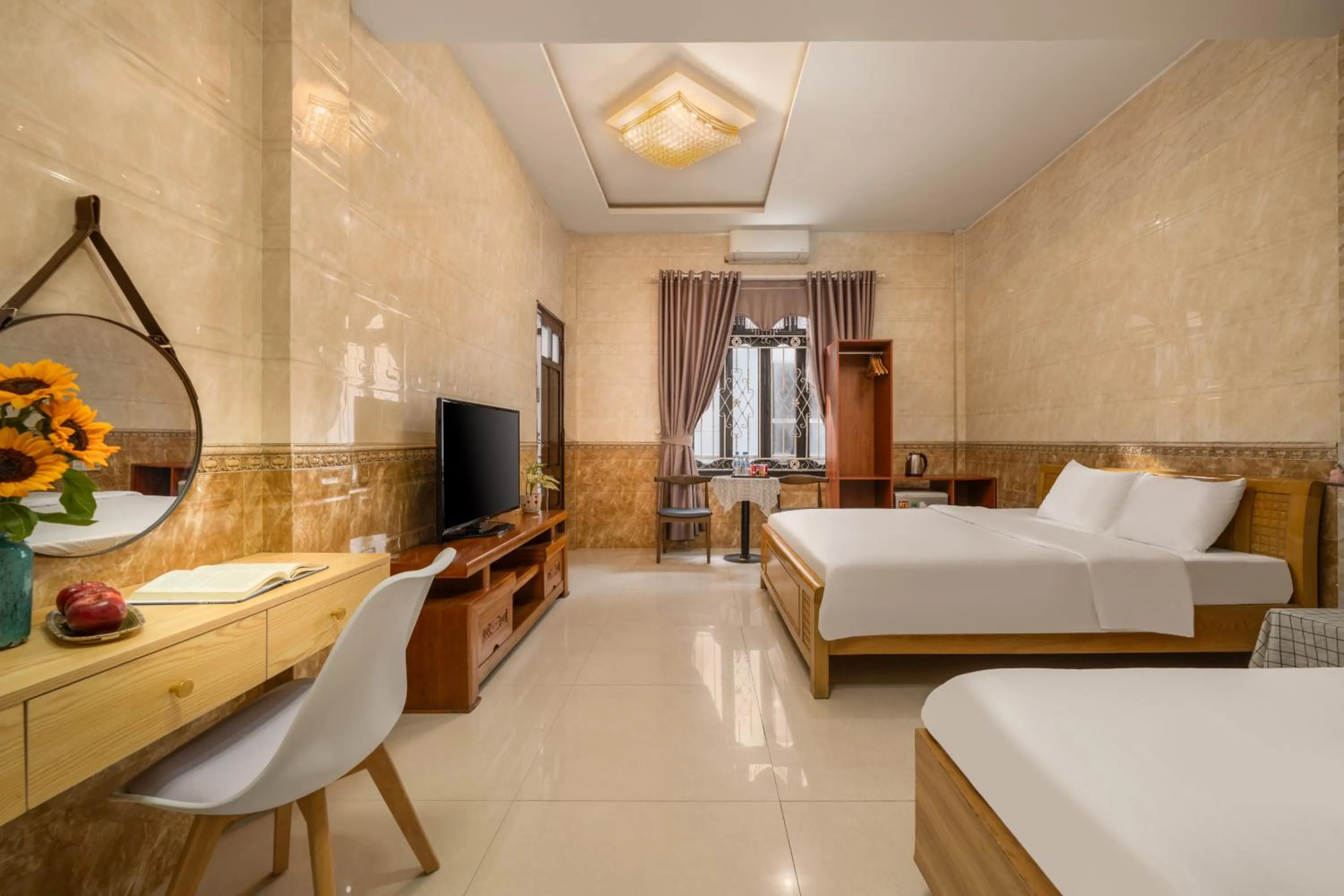 Bedroom, Bed in KLY Hotel