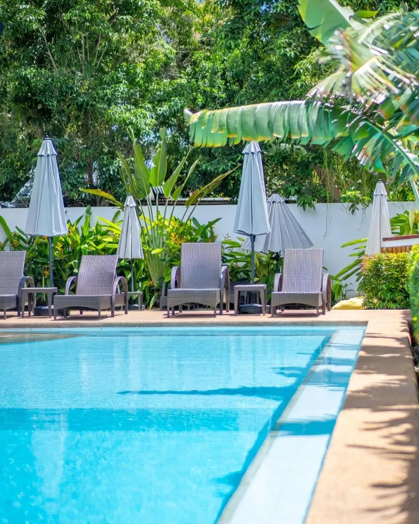 Garden view in Yellow Mango Resort Bohol