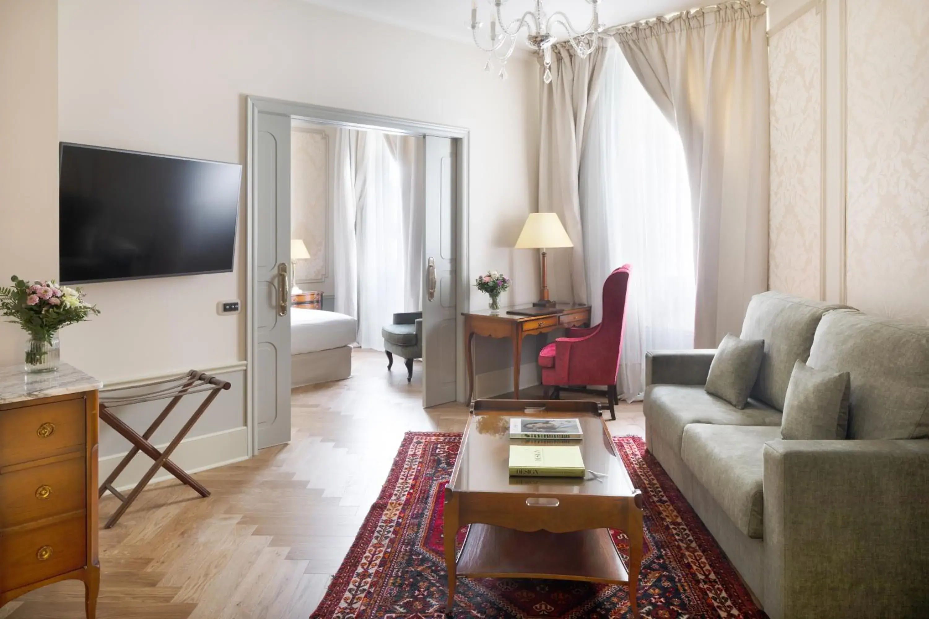 Deluxe Suite in Hotel El Palace Barcelona Deluxe Suite in Hotel El Palace Barcelona