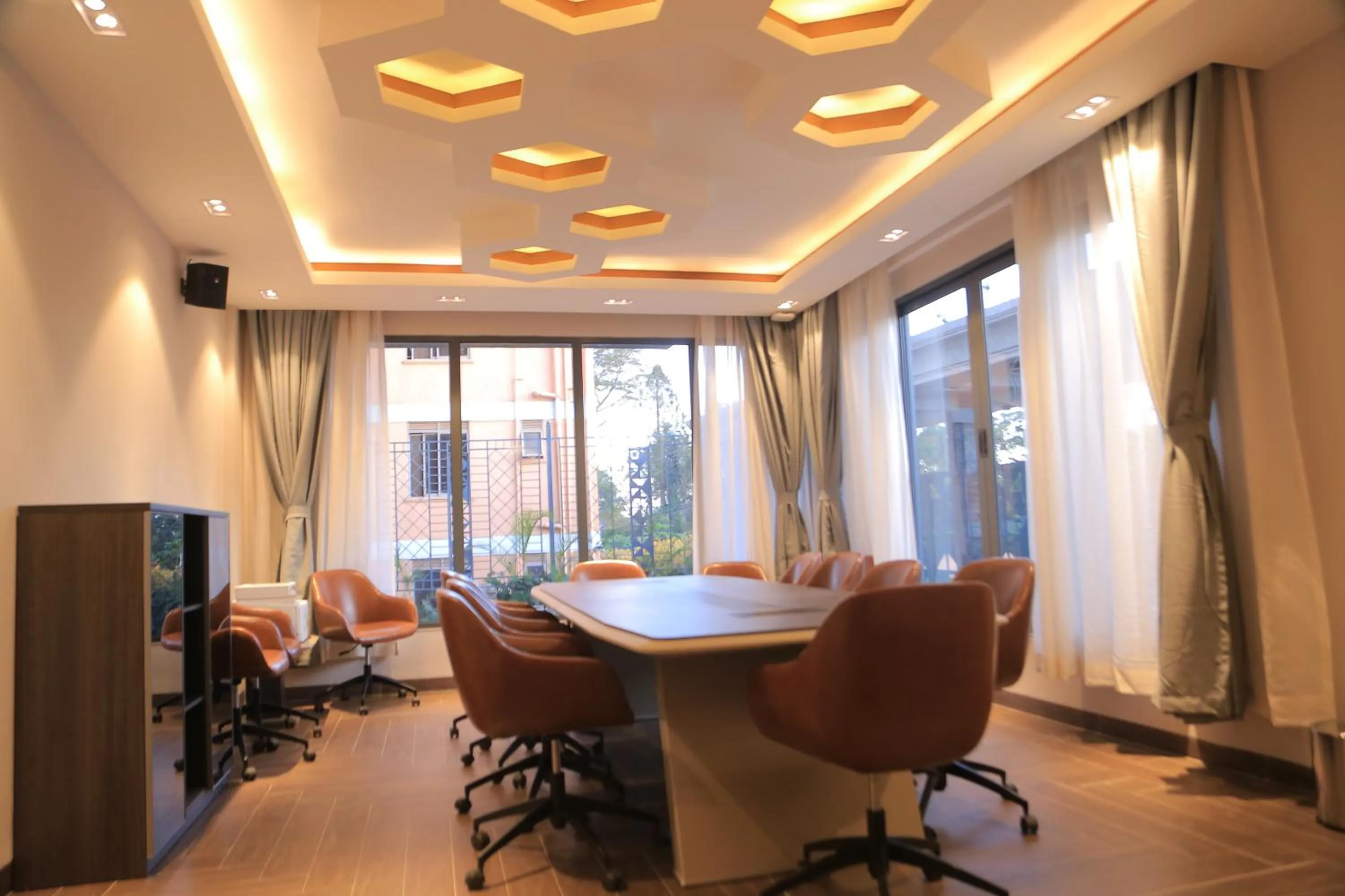 Business facilities in Zara Garden Hotel and Apartments