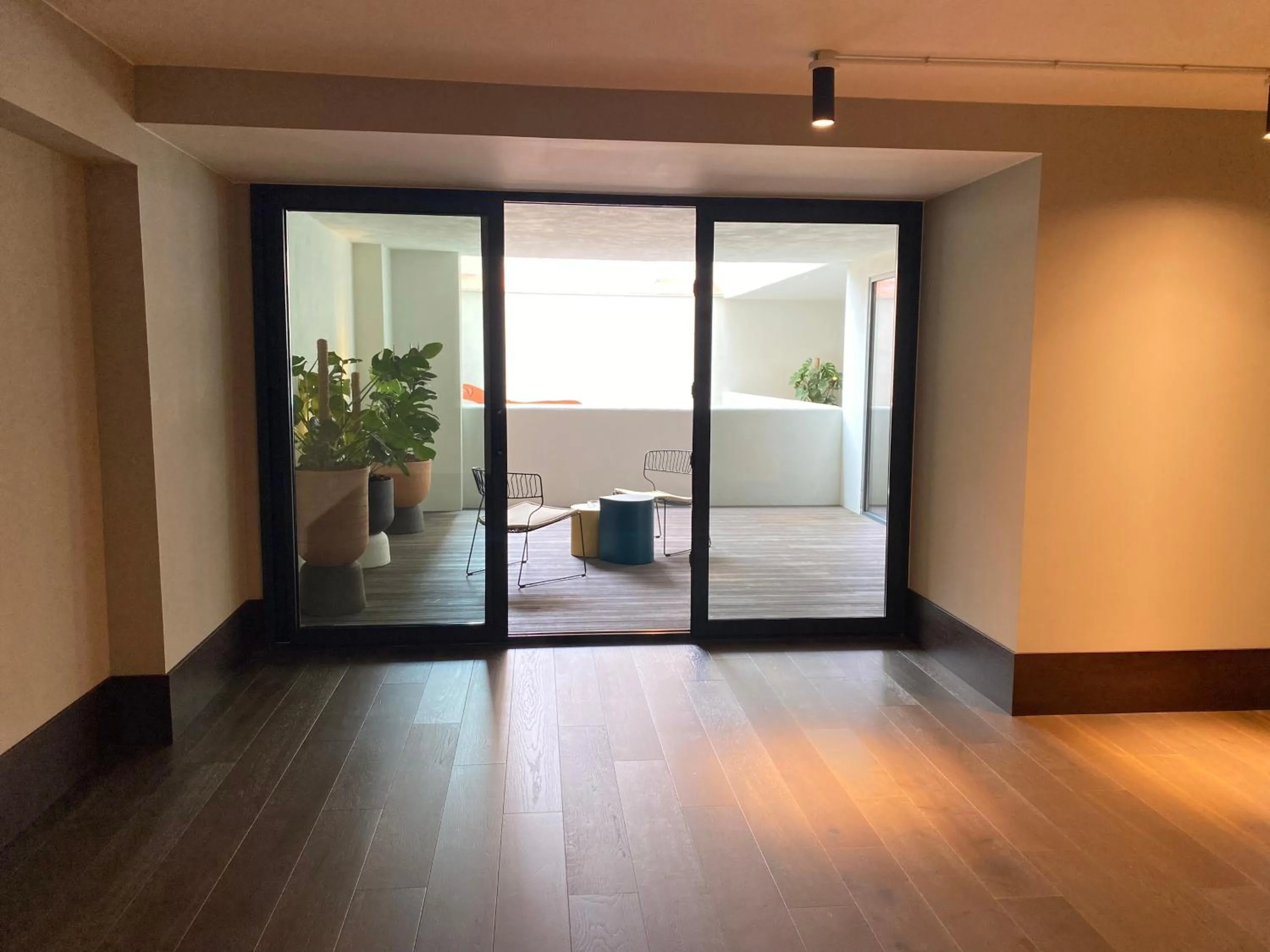 Seating area in Onix Fira