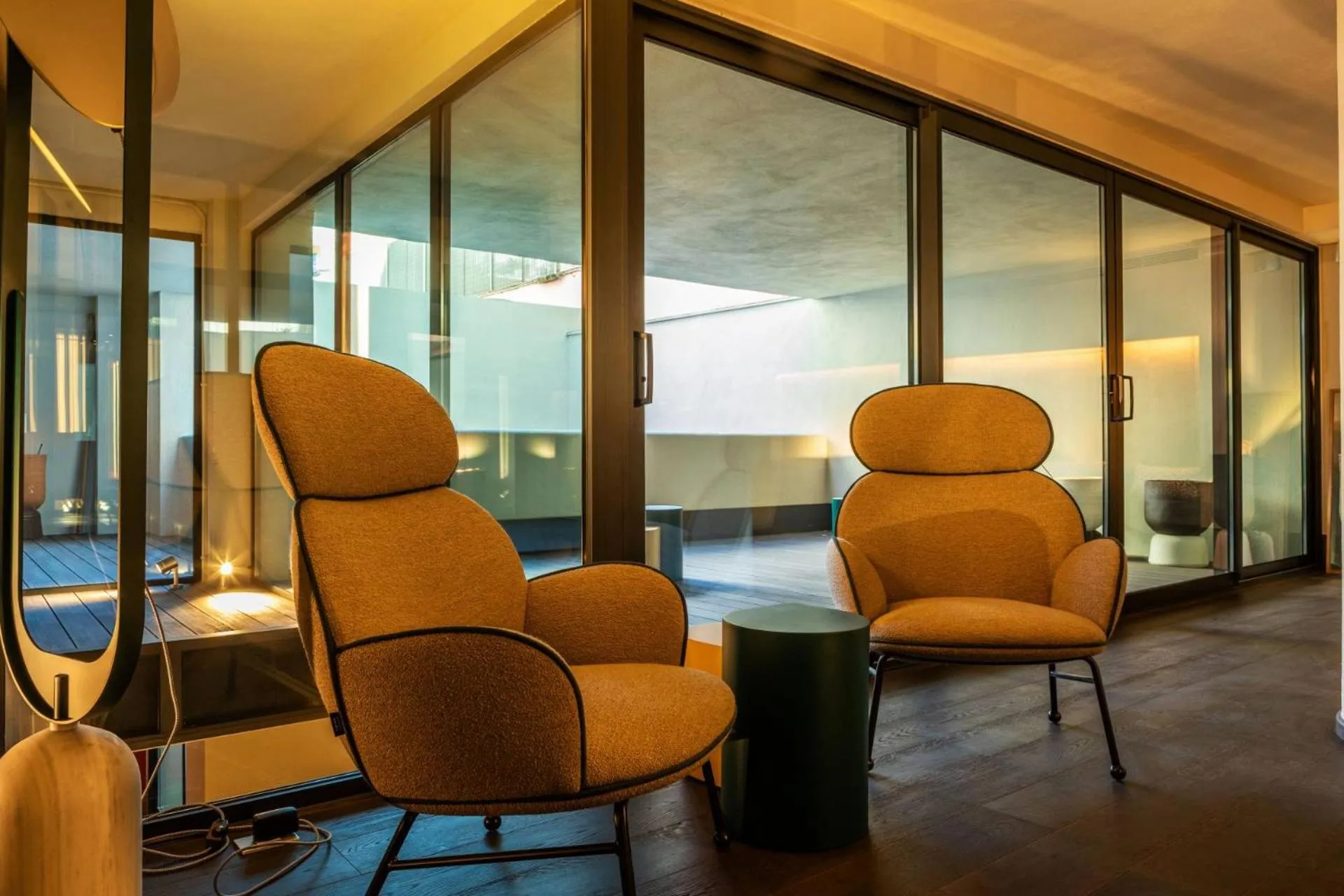 Seating area in Onix Fira