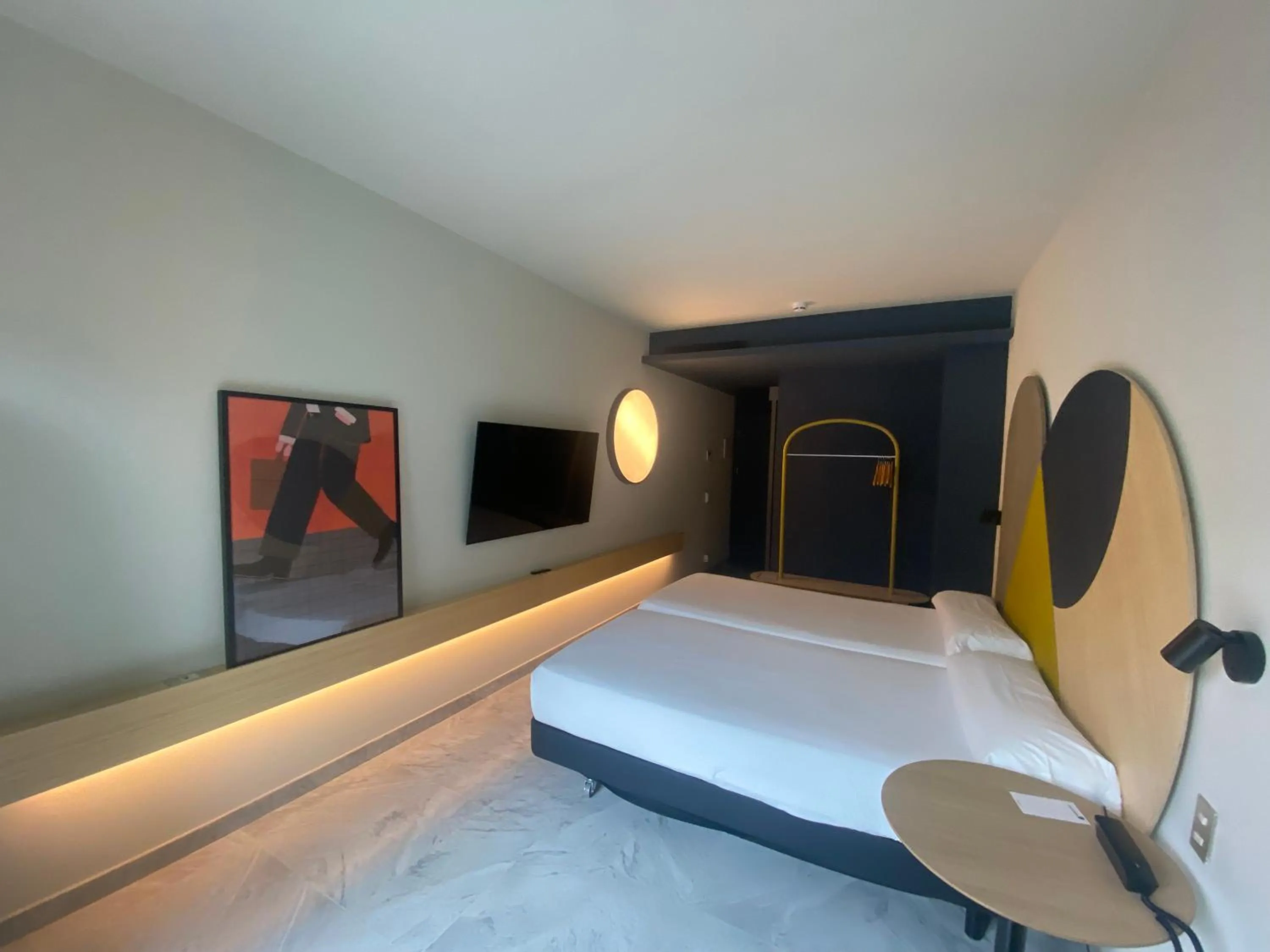 Photo of the whole room, Bed in Onix Fira