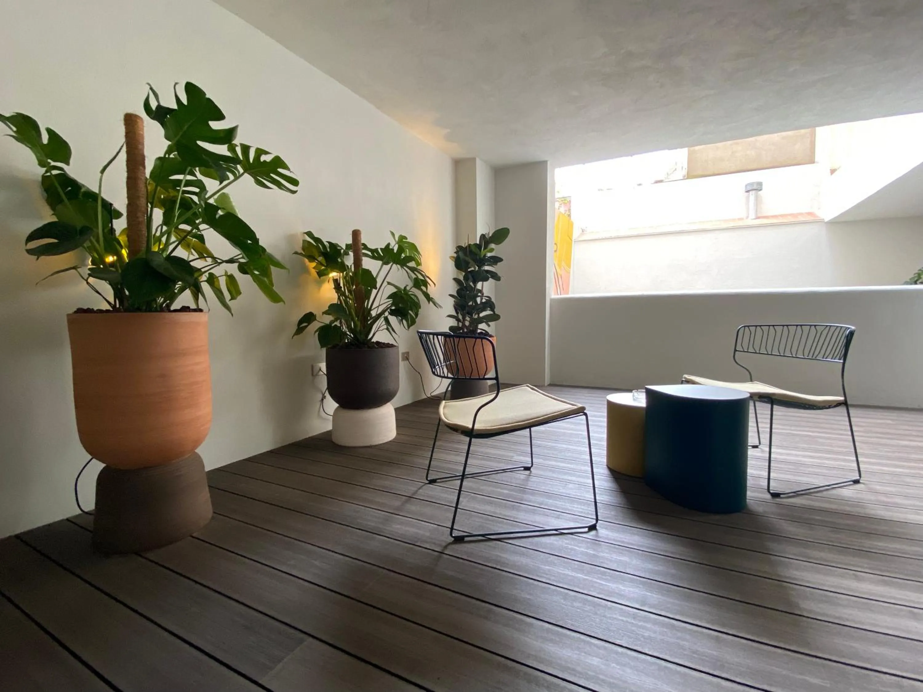 Seating area in Onix Fira