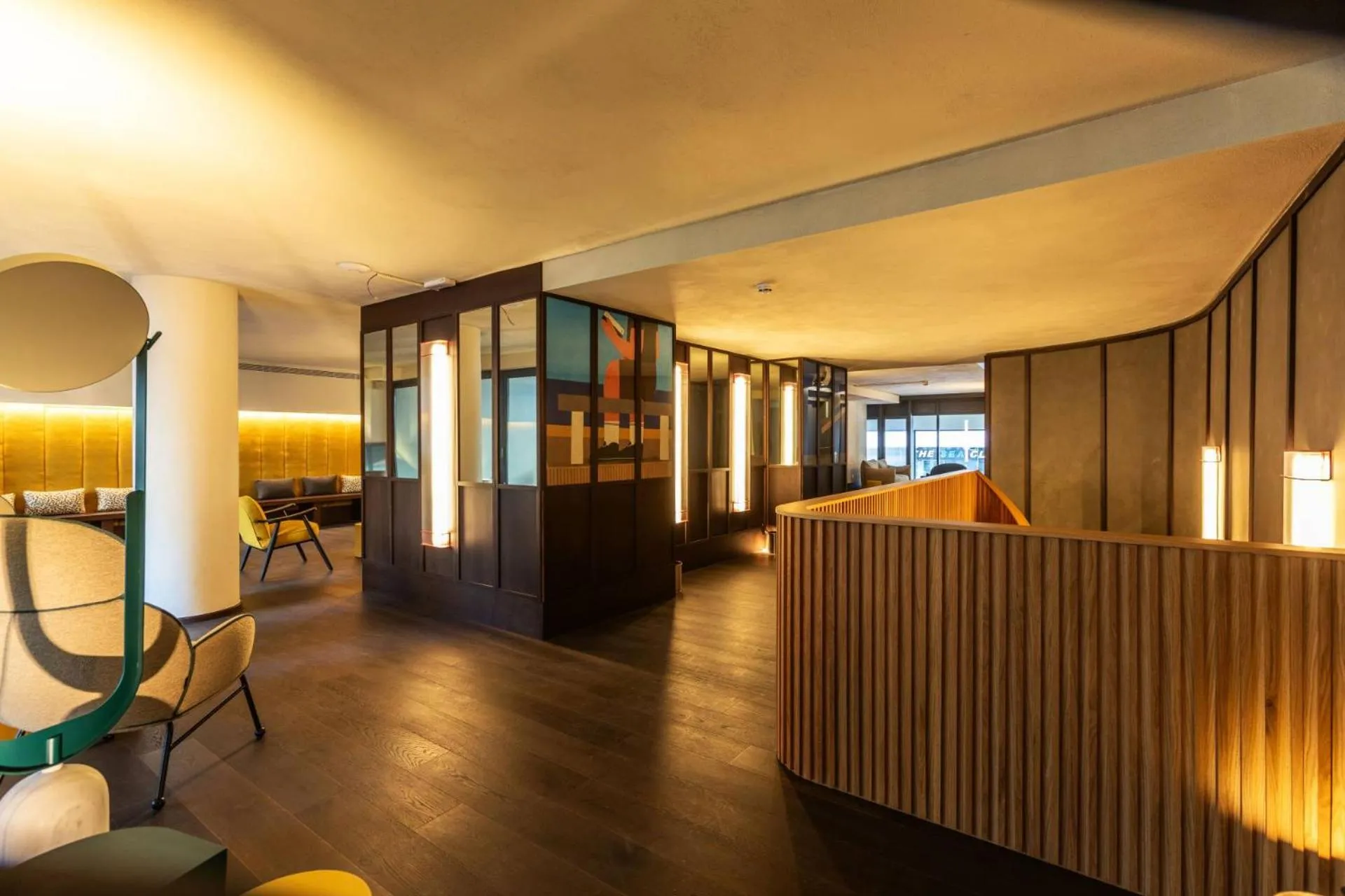 Area and facilities in Onix Fira