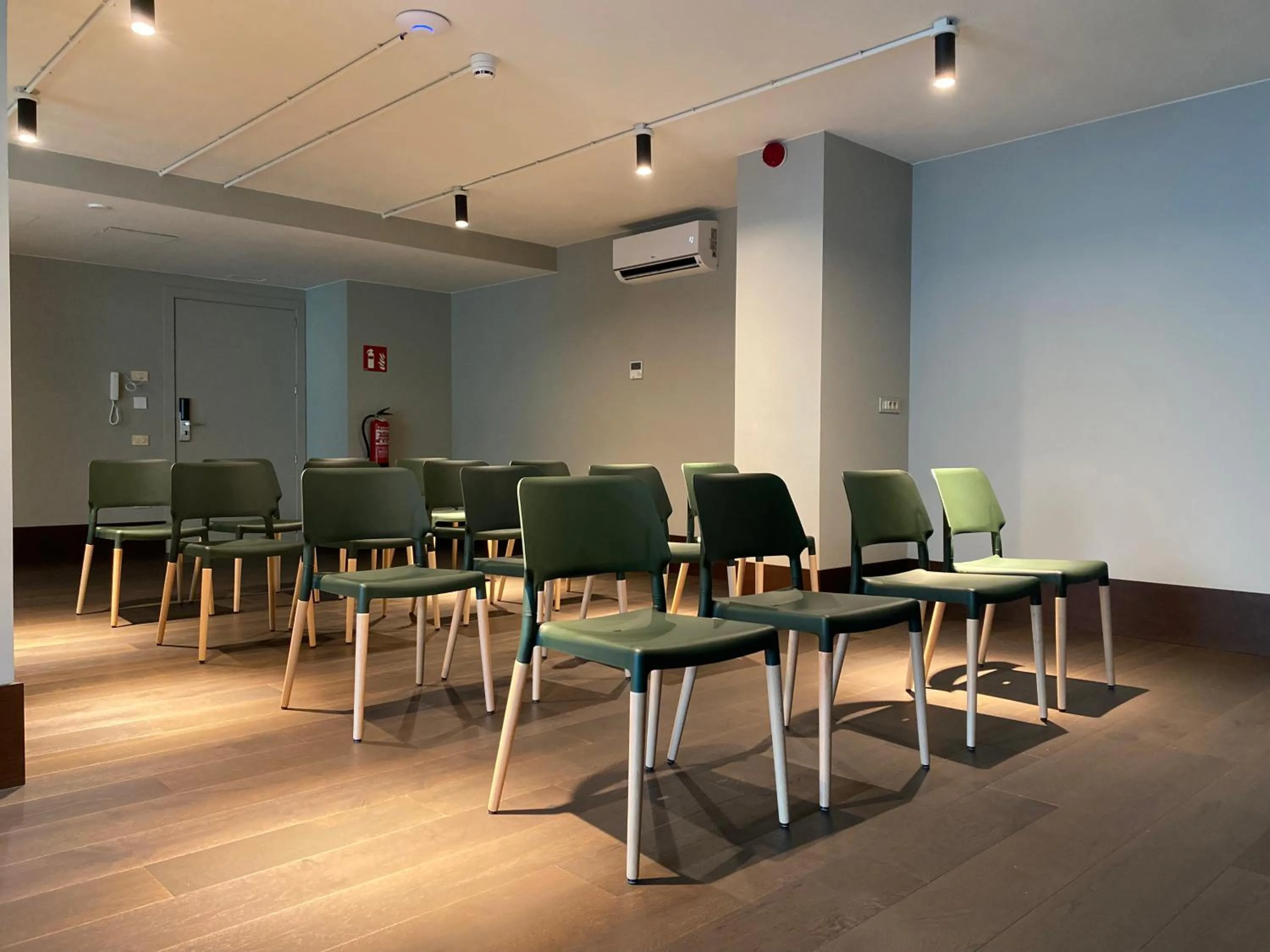 Meeting/conference room in Onix Fira