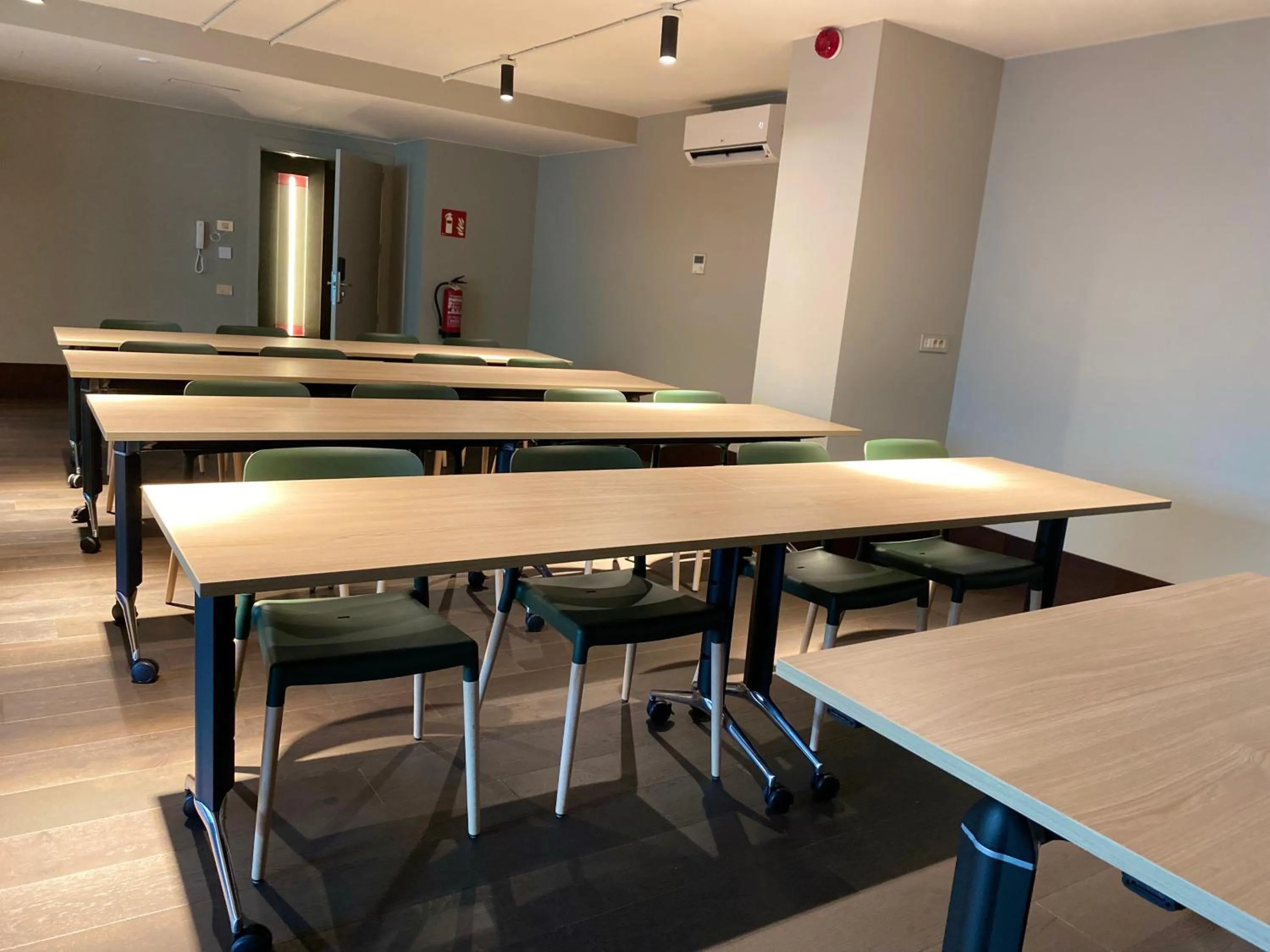 Meeting/conference room in Onix Fira