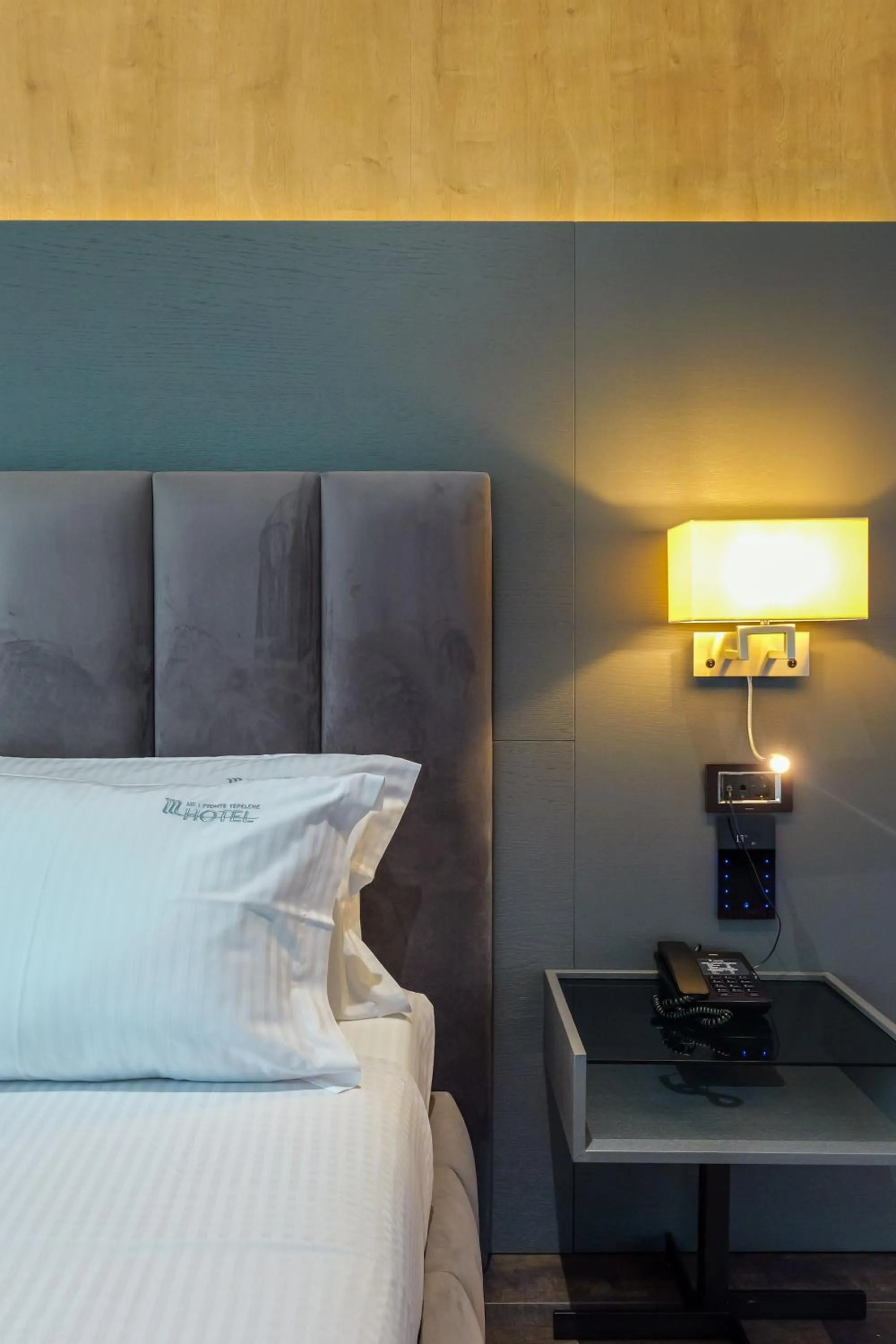 Bed in Hotel Uji Ftohte Tepelene