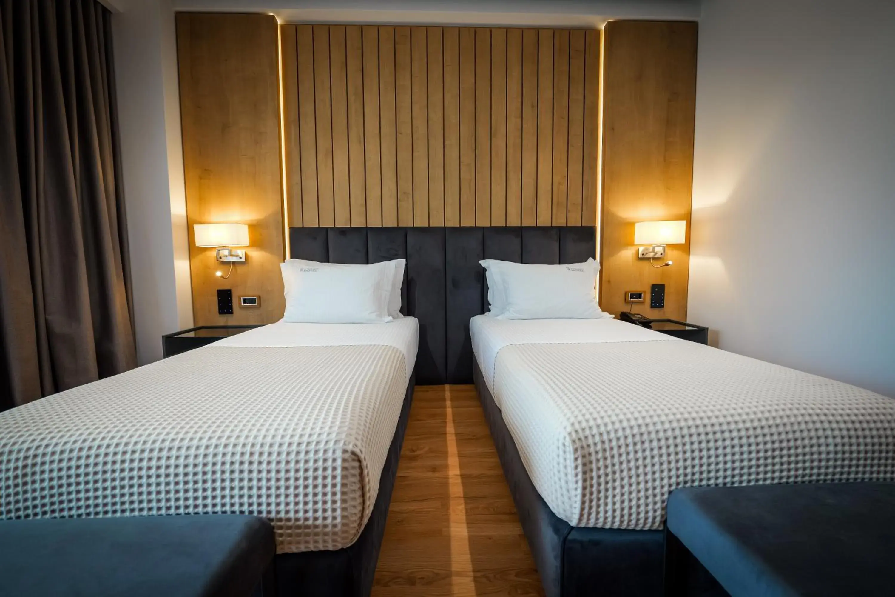 Deluxe Twin Room in Hotel Uji Ftohte Tepelene Deluxe Twin Room in Hotel Uji Ftohte Tepelene