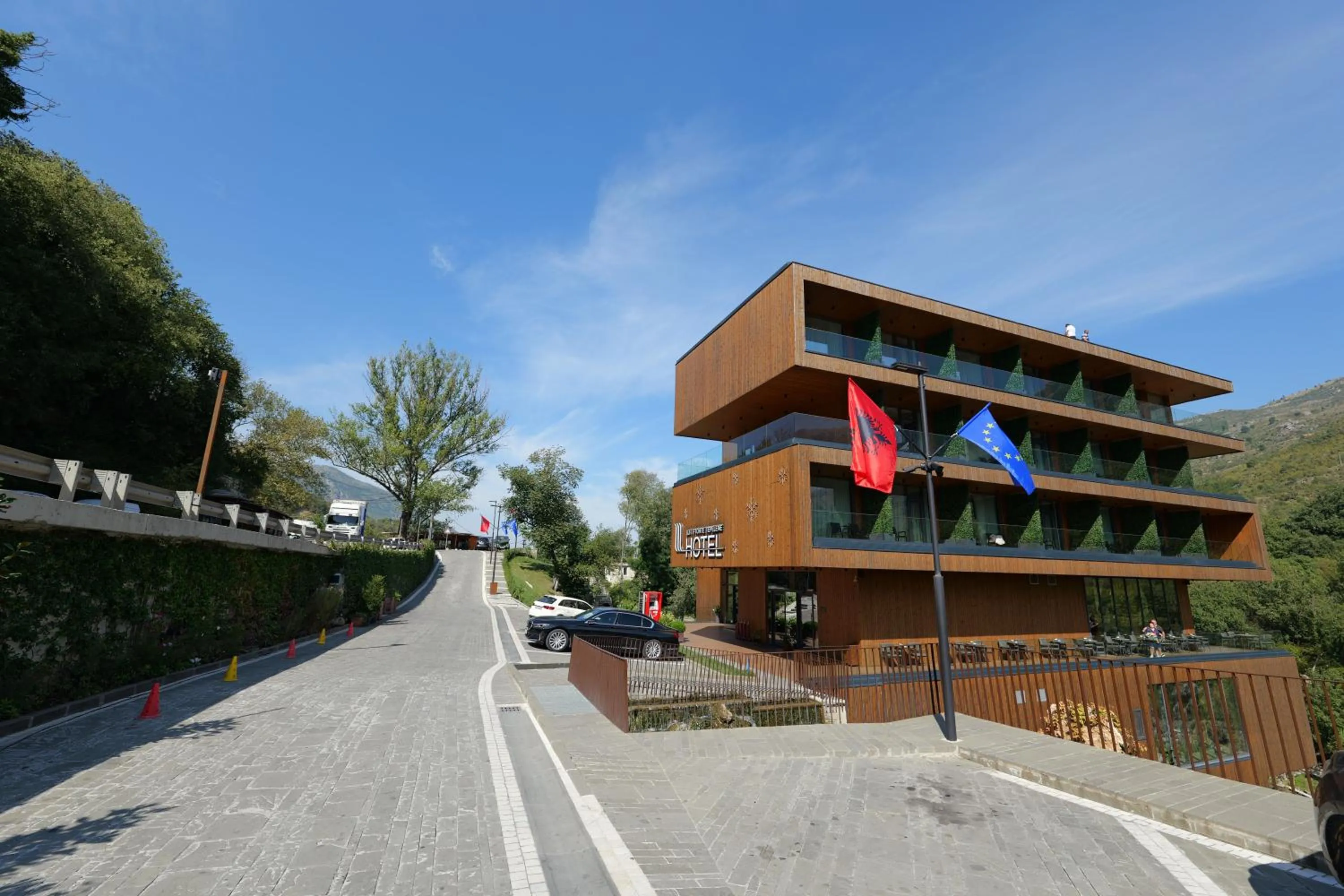 Property building in Hotel Uji Ftohte Tepelene