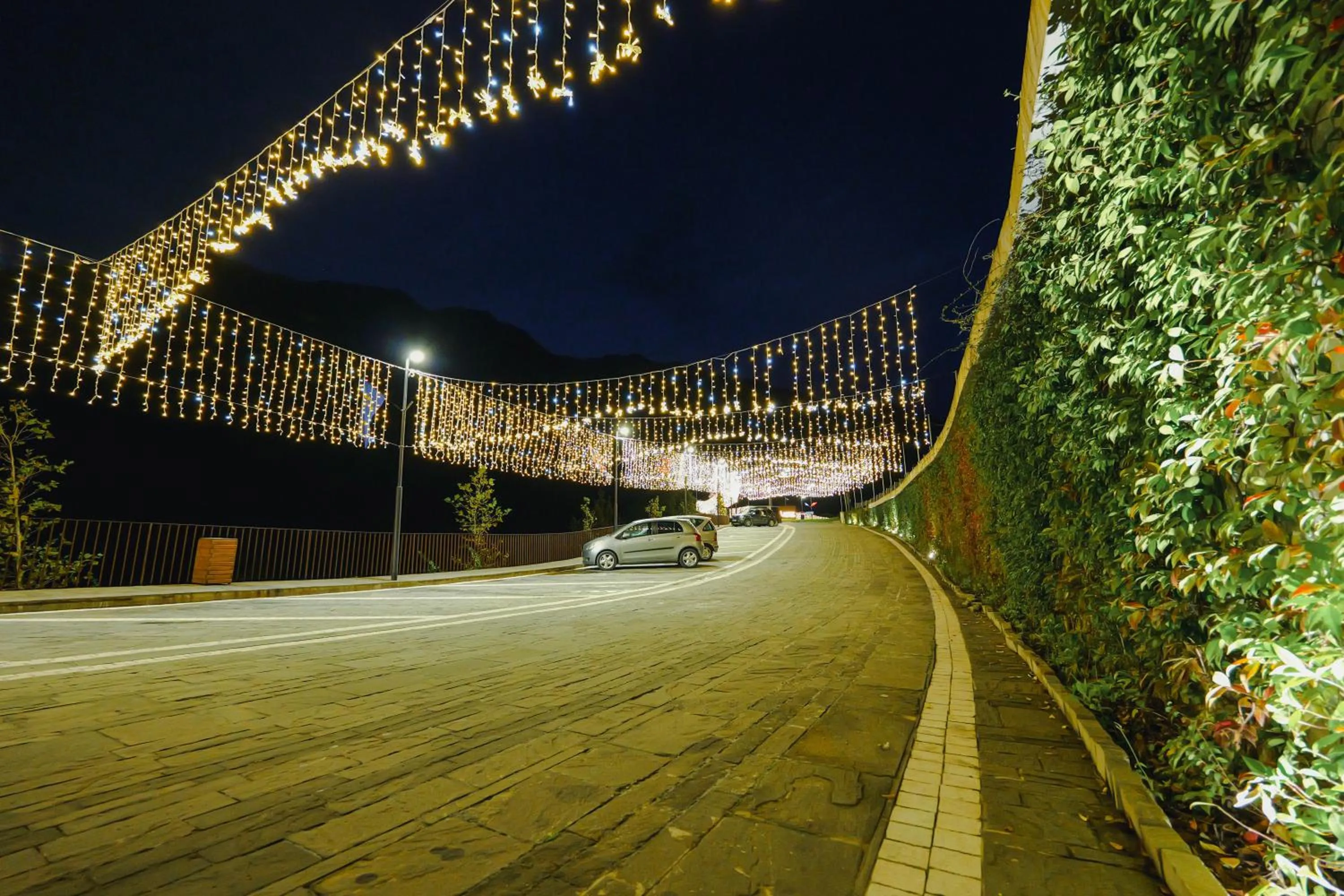 Night in Hotel Uji Ftohte Tepelene