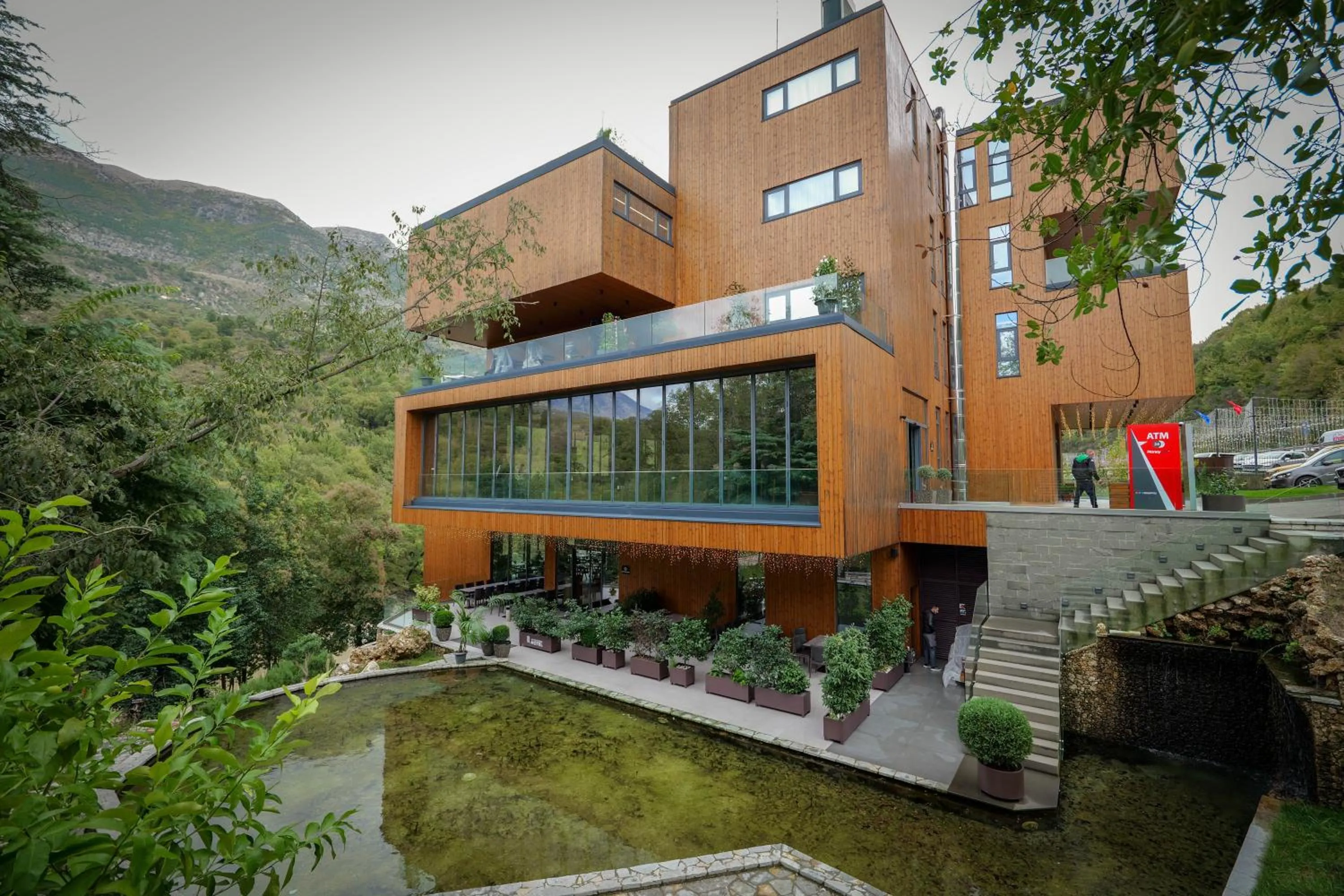 Property building in Hotel Uji Ftohte Tepelene