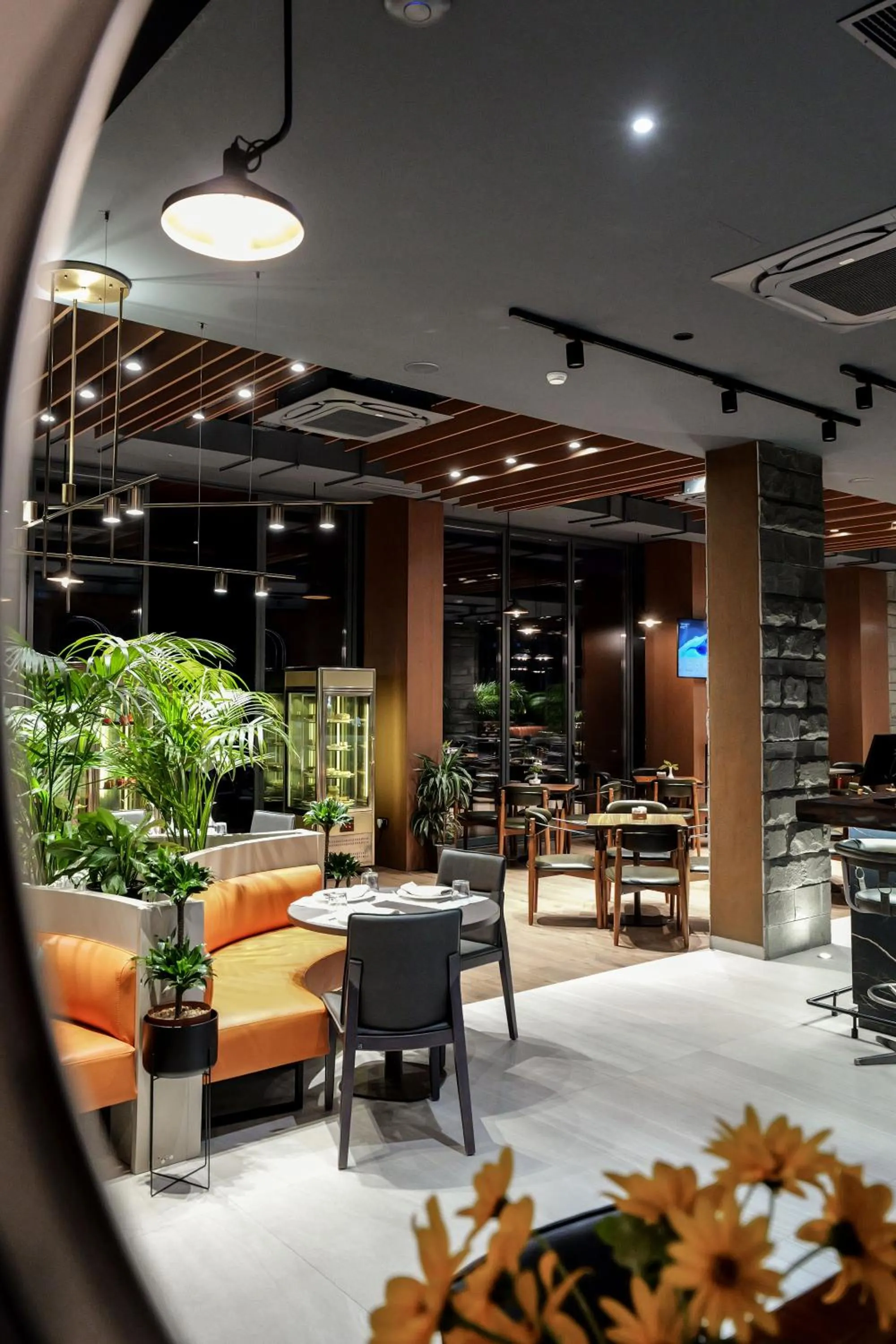 Restaurant/places to eat in Hotel Uji Ftohte Tepelene