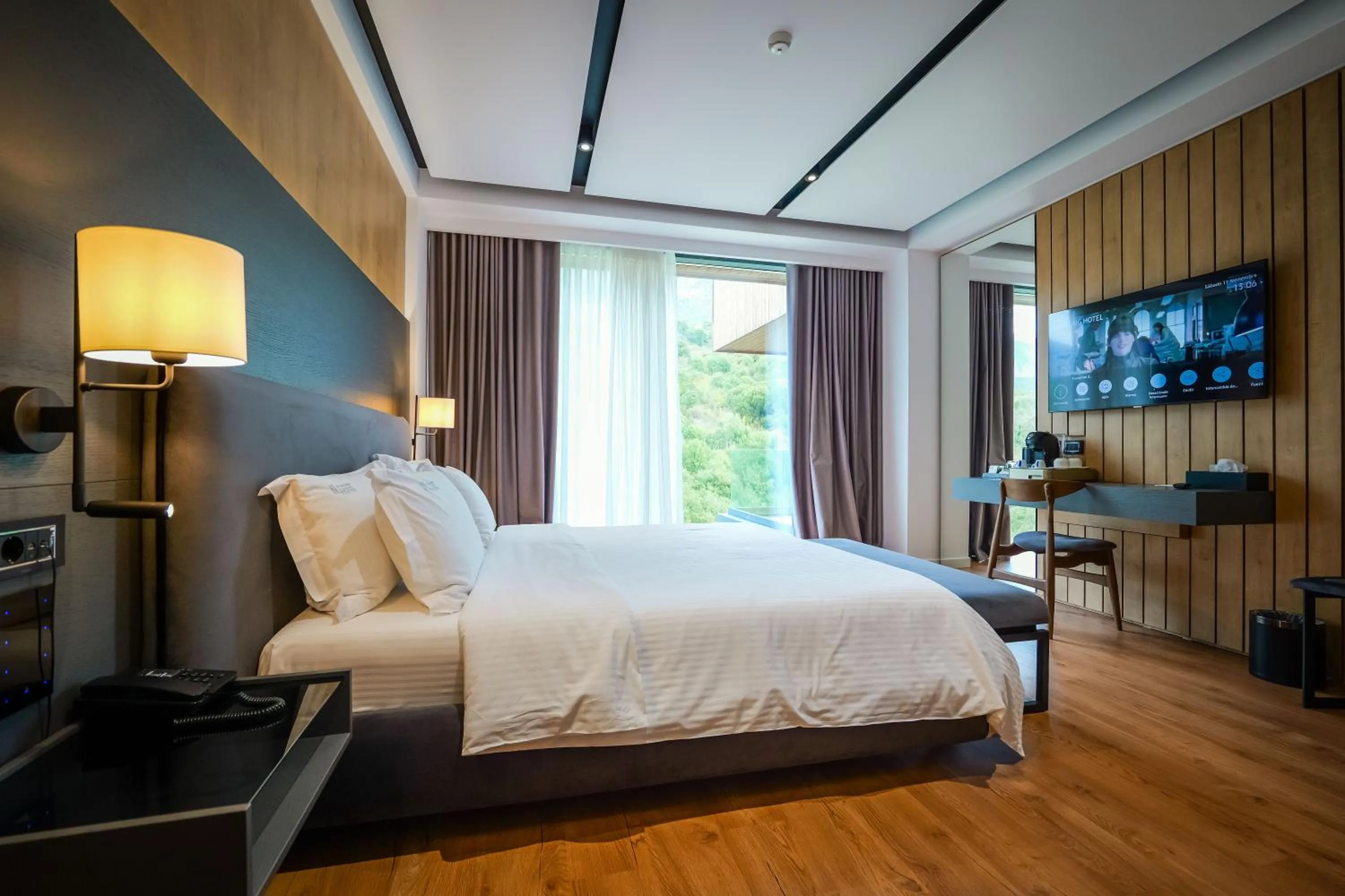 Bed in Hotel Uji Ftohte Tepelene