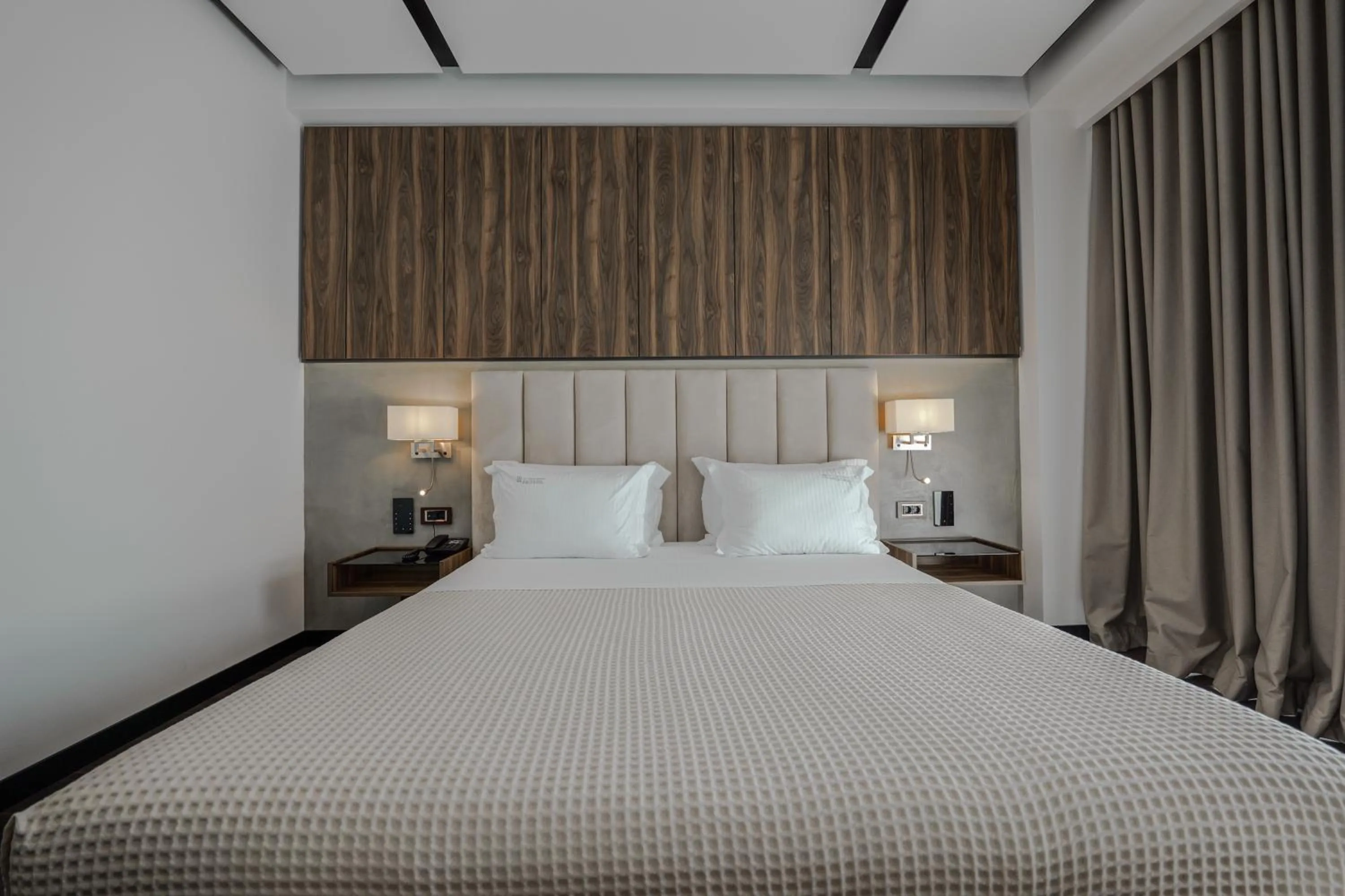 Bed in Hotel Uji Ftohte Tepelene