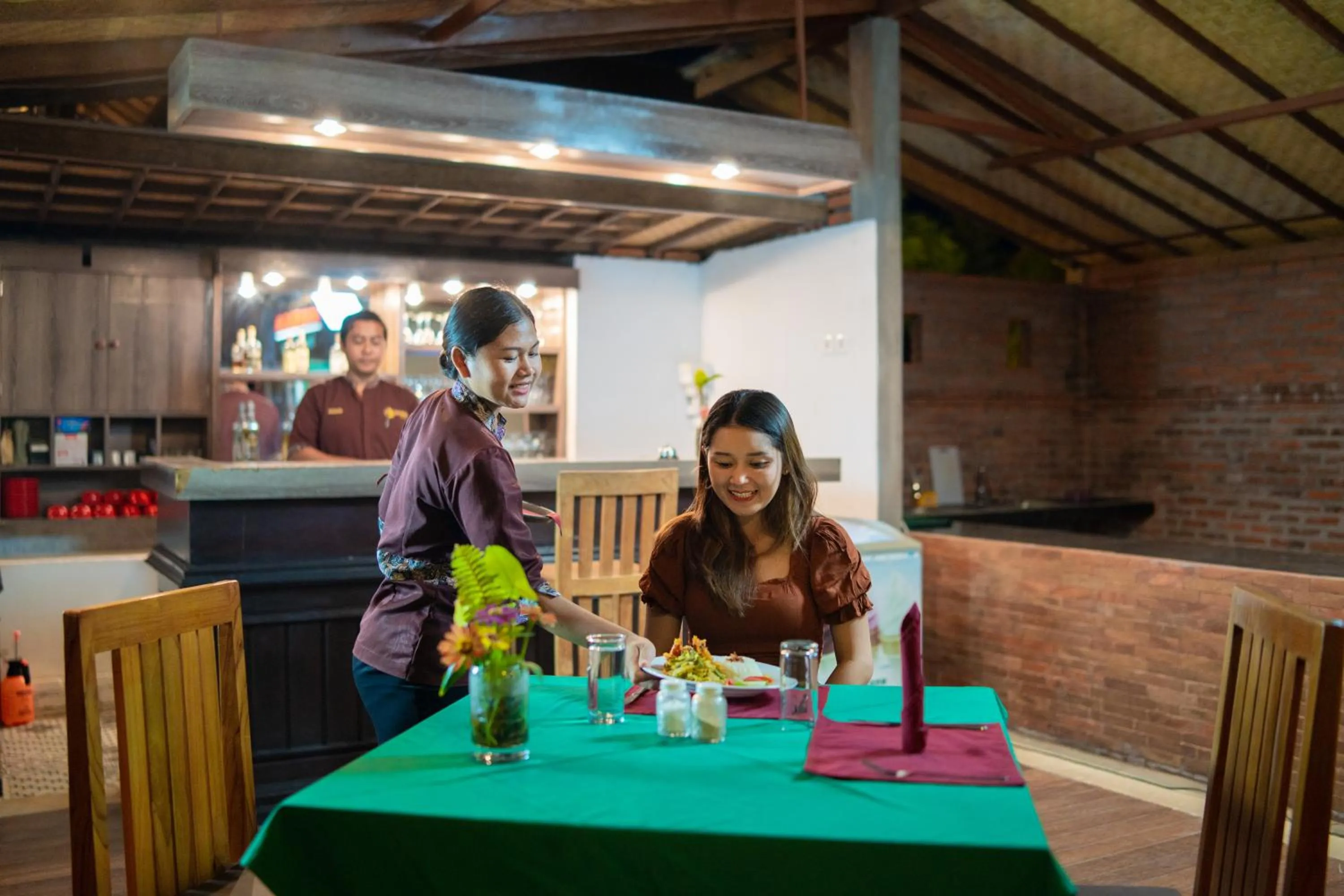 Restaurant/places to eat in Taman Bidadari Eco Wellness
