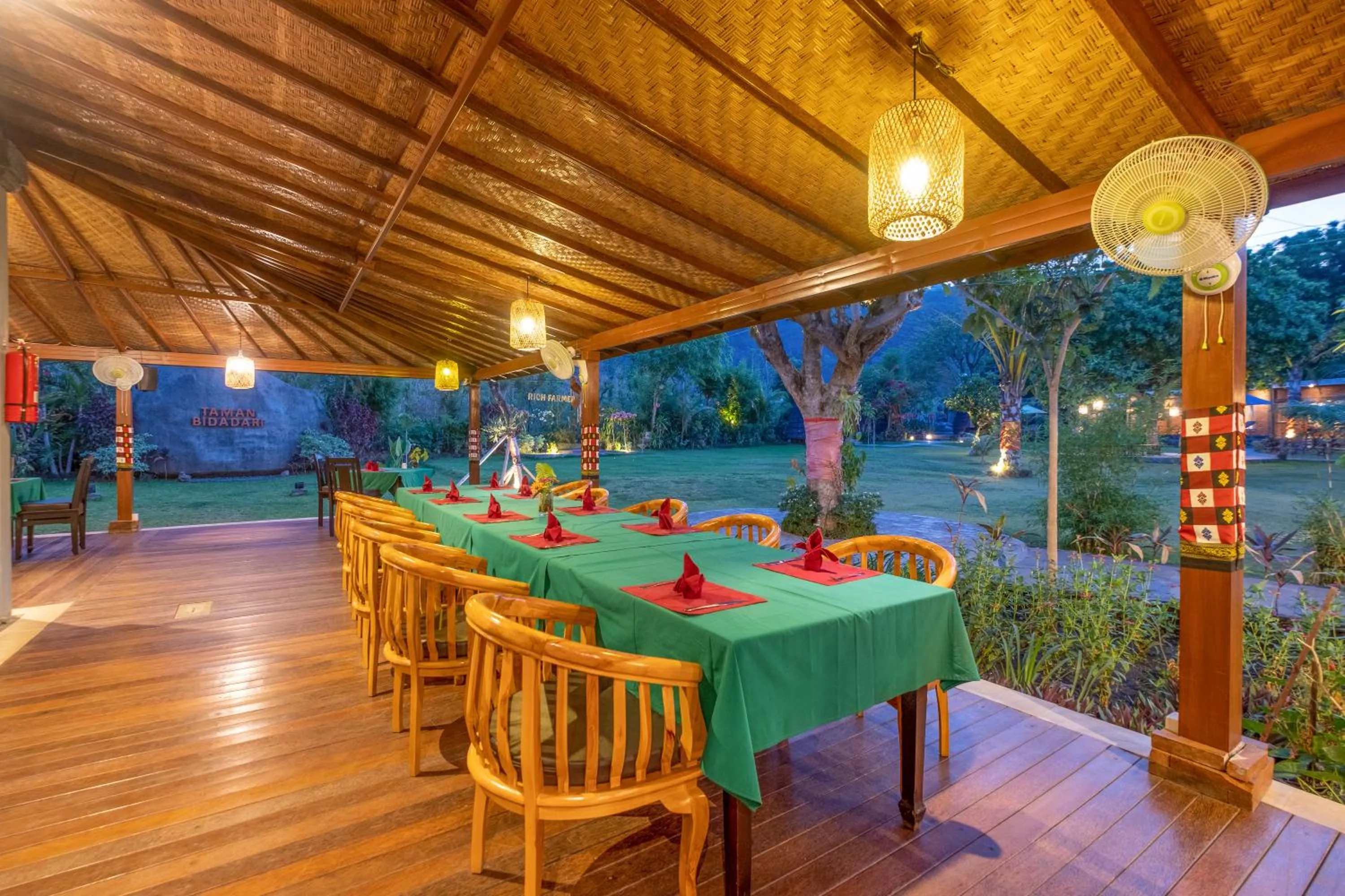 Restaurant/places to eat in Taman Bidadari Eco Wellness