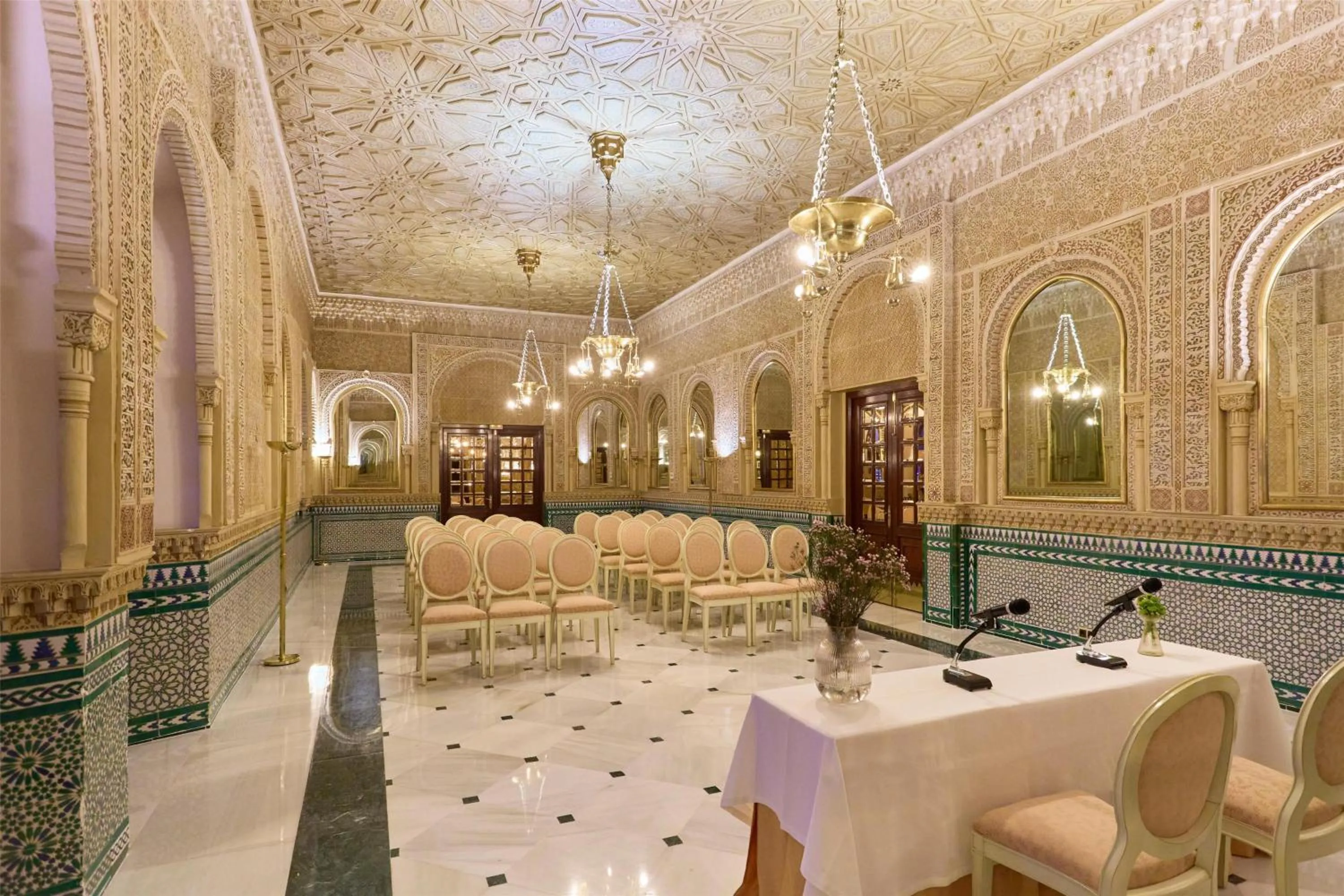 Meeting/conference room in Alhambra Palace Hotel