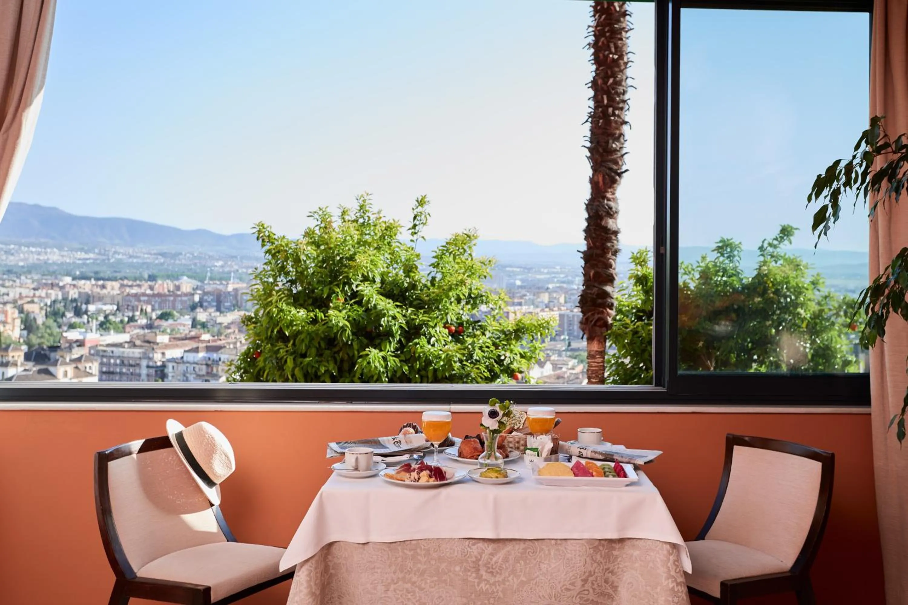 Breakfast in Alhambra Palace Hotel