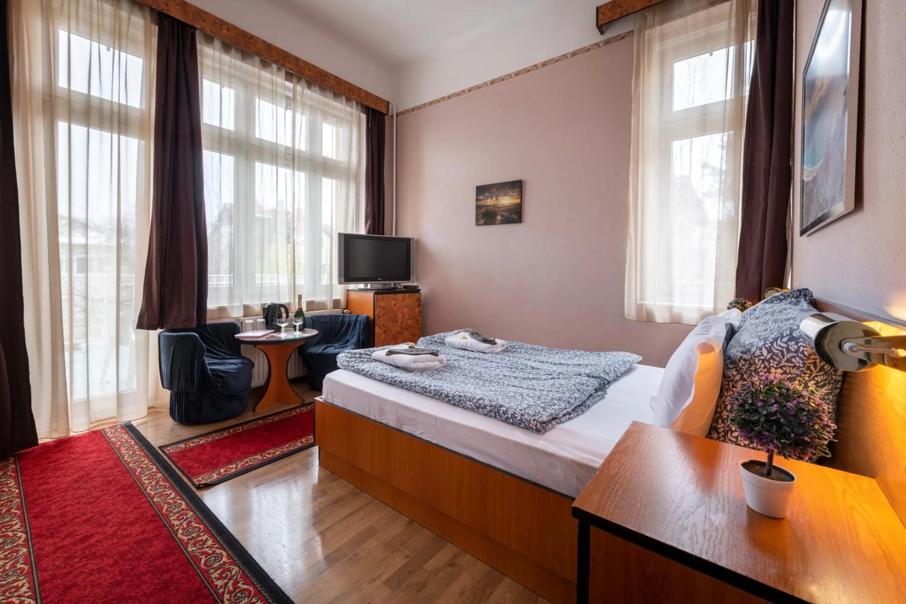 Photo of the whole room in Hotel Kristal Gellért Hill