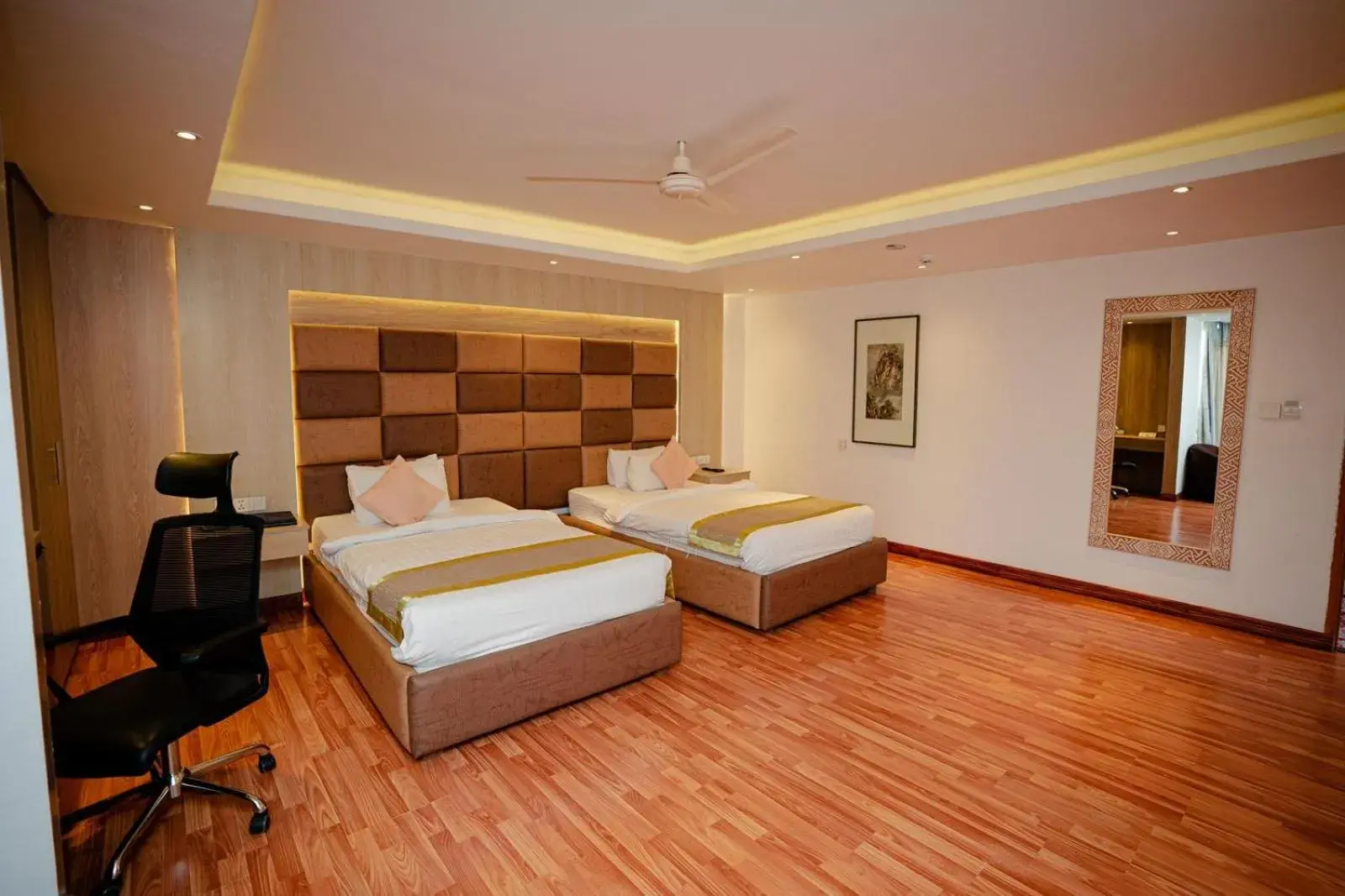 Superior Twin Room in Royal Raj Hotel Superior Twin Room in Royal Raj Hotel