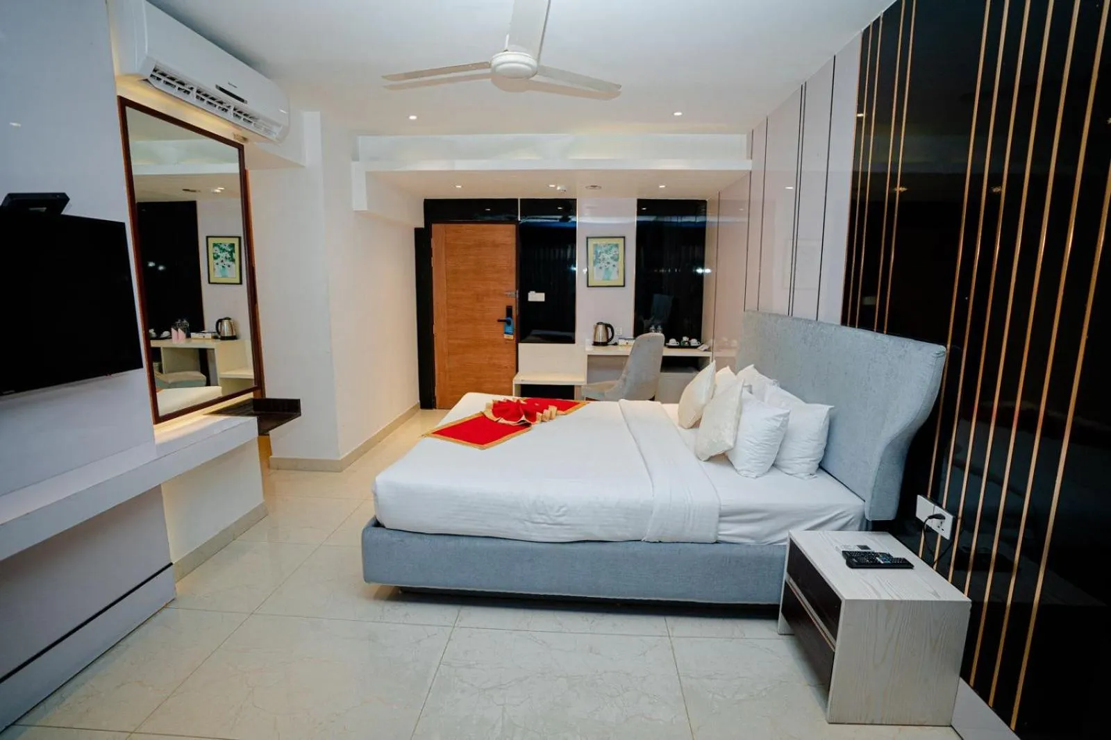 Bed in Royal Raj Hotel