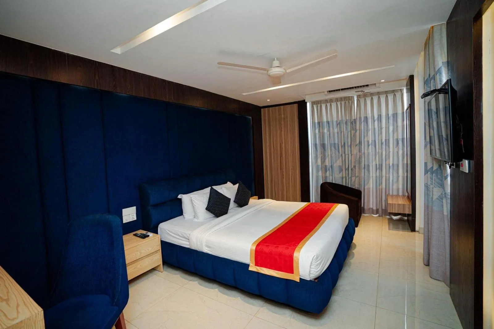 Bed in Royal Raj Hotel