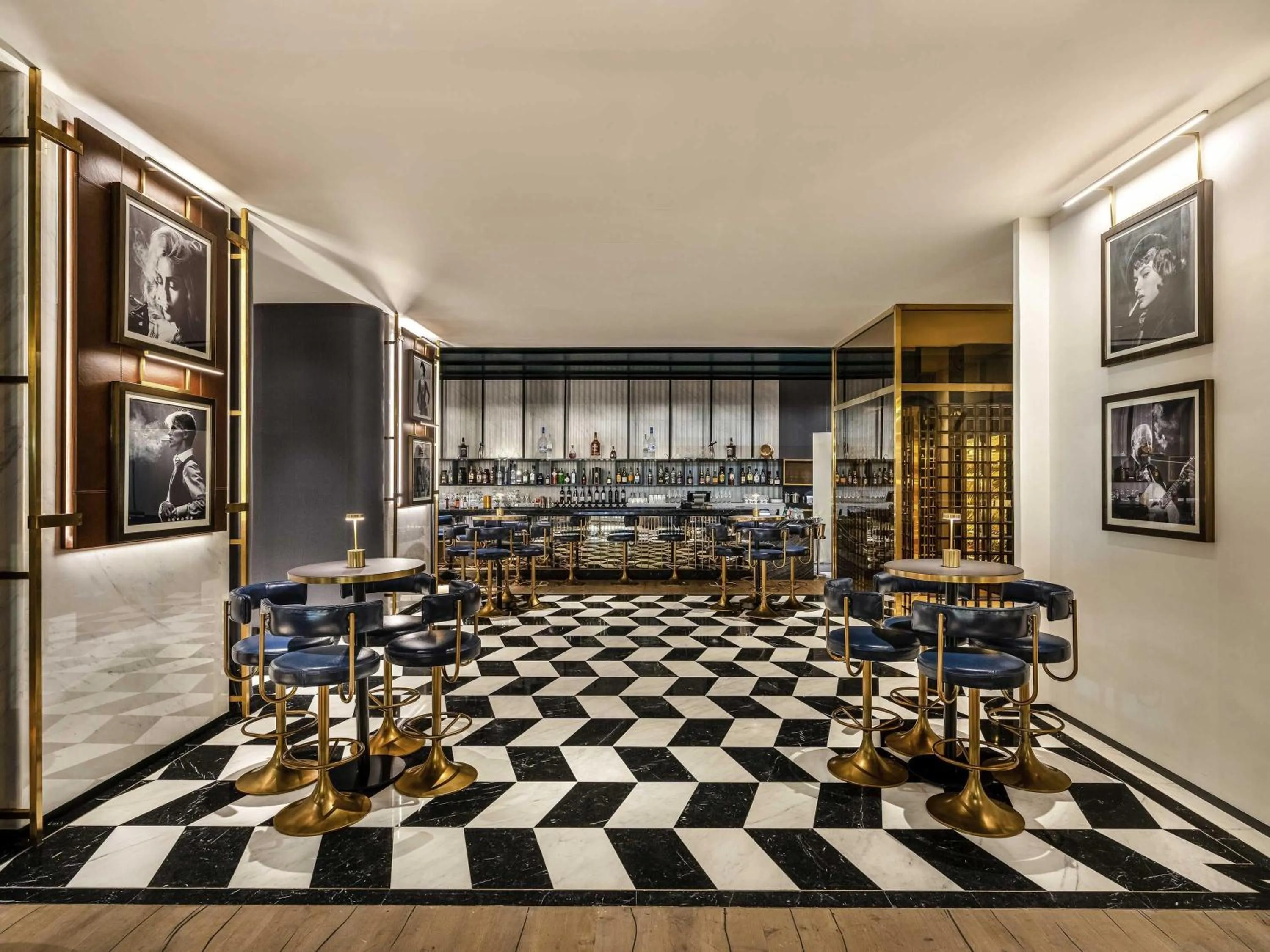 Lounge or bar in Rixos Gulf Hotel Doha