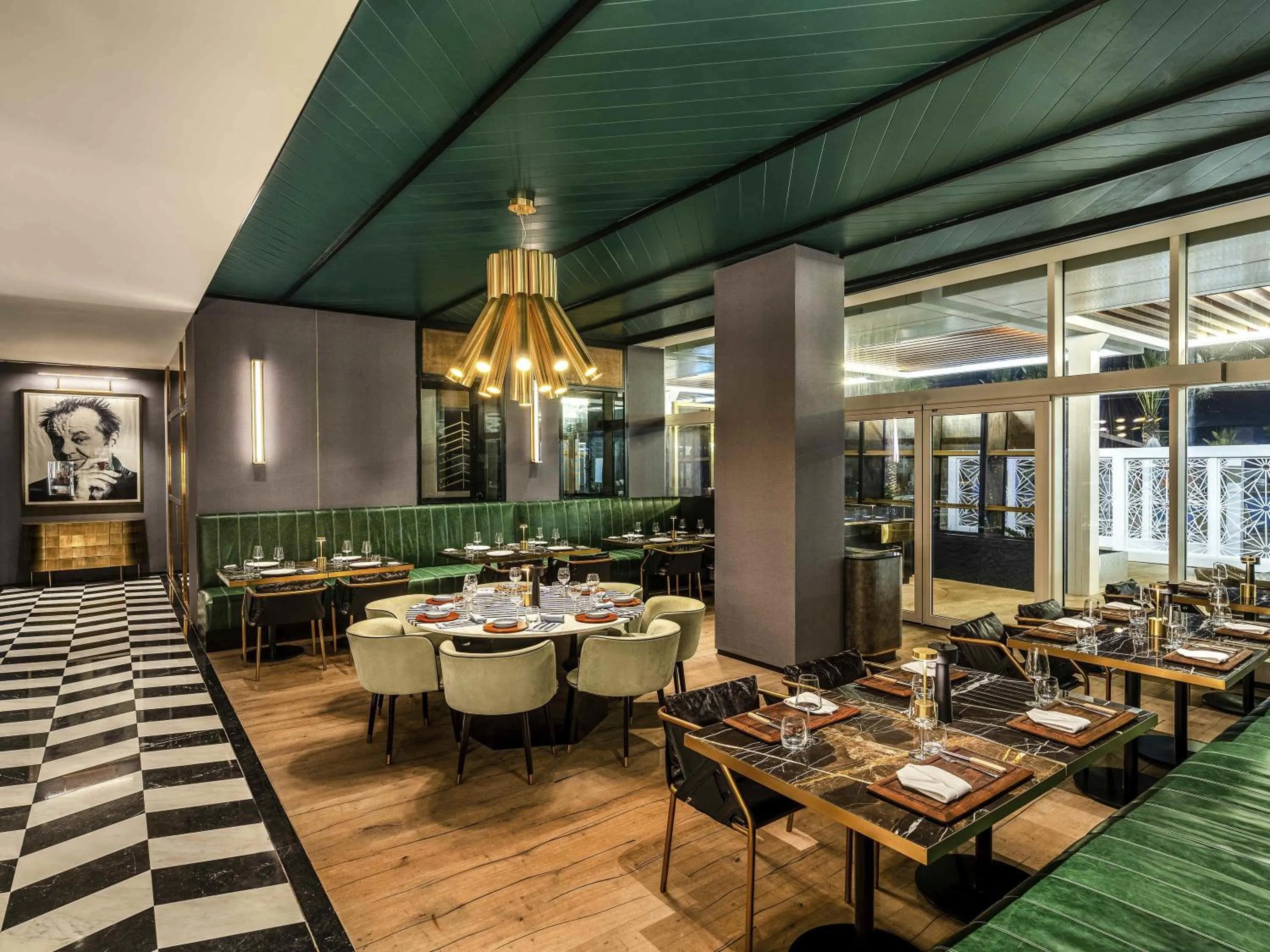 Restaurant/places to eat in Rixos Gulf Hotel Doha