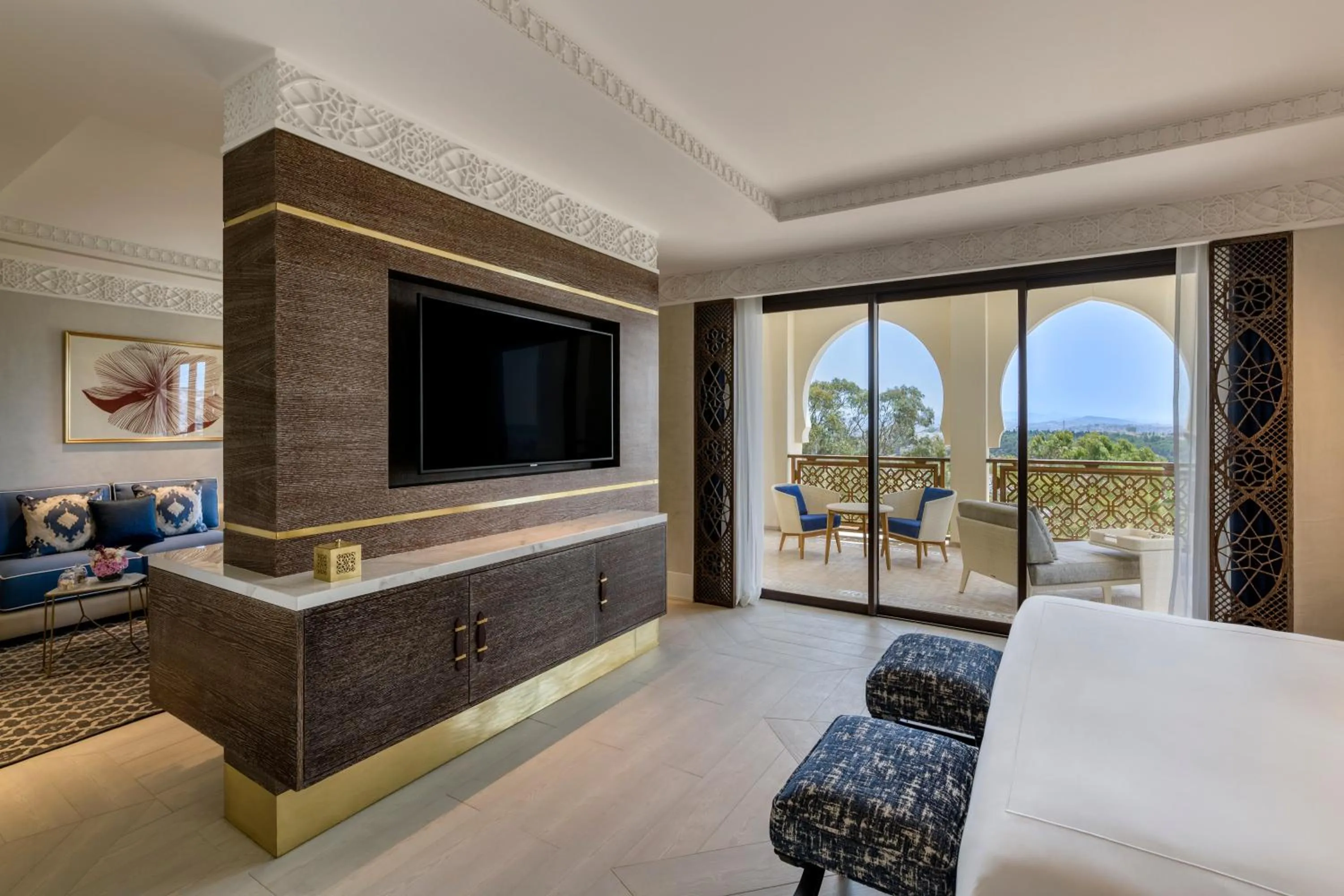 Communal lounge/ TV room, Bed in Fairmont Tazi Palace Tangier