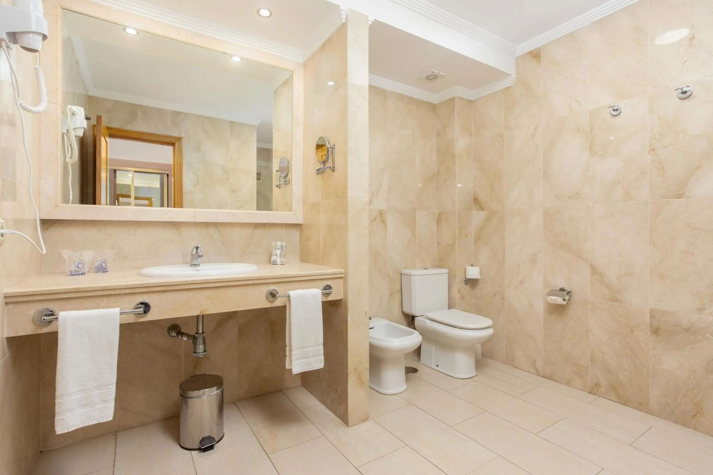 Shower in VIME La Reserva de Marbella