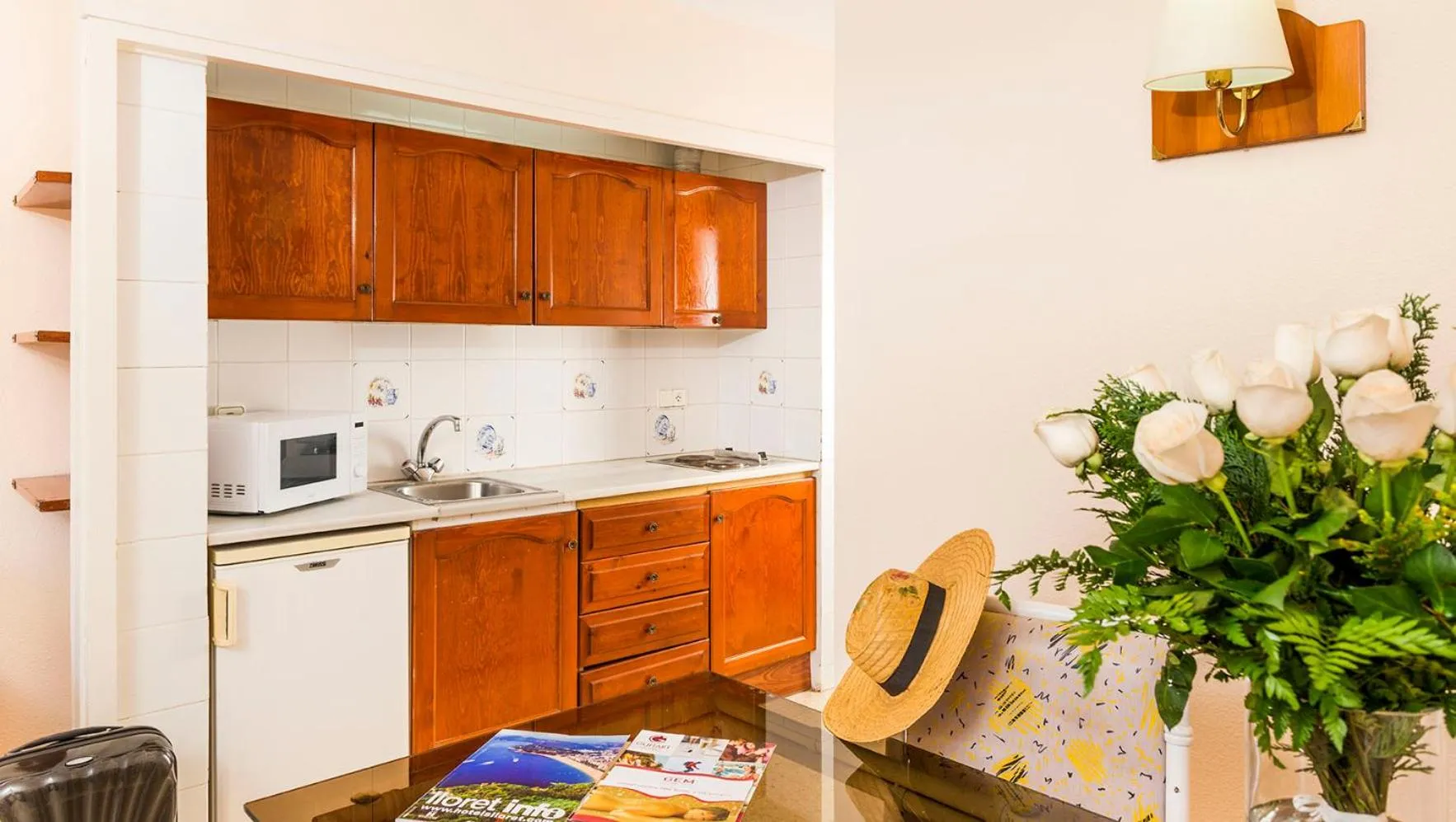 Kitchen or kitchenette in Apartamentos Guitart