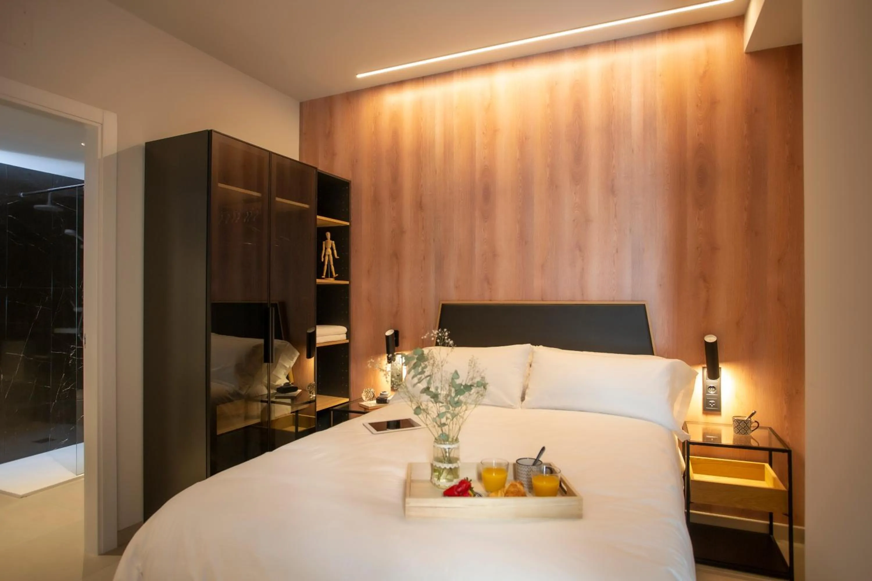 Superior Apartment in Neobeds - Stylish modern 1BR Apt Near Old Town & Steps from Turia Park
