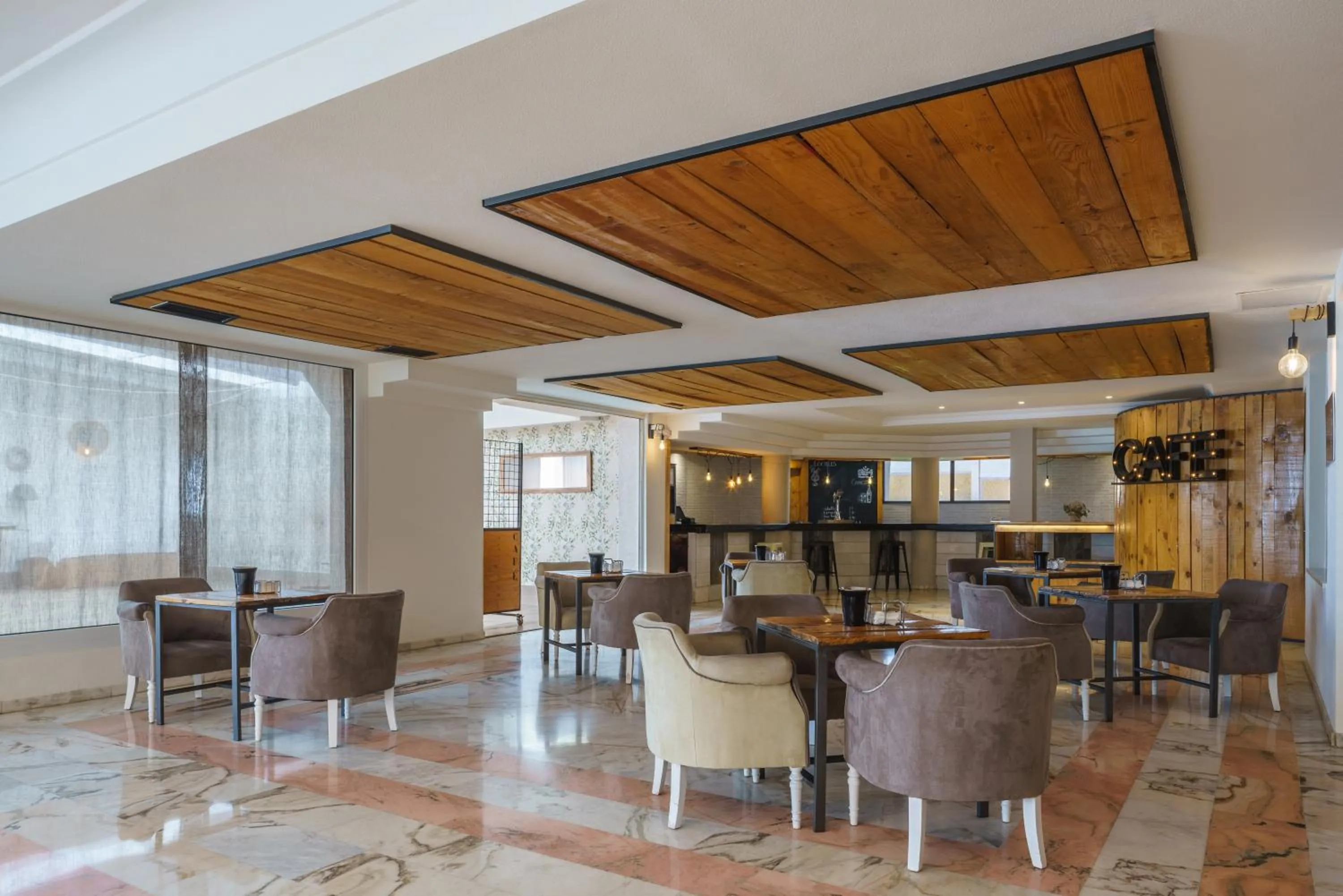 Lounge or bar in Crisol Jardines de Córdoba