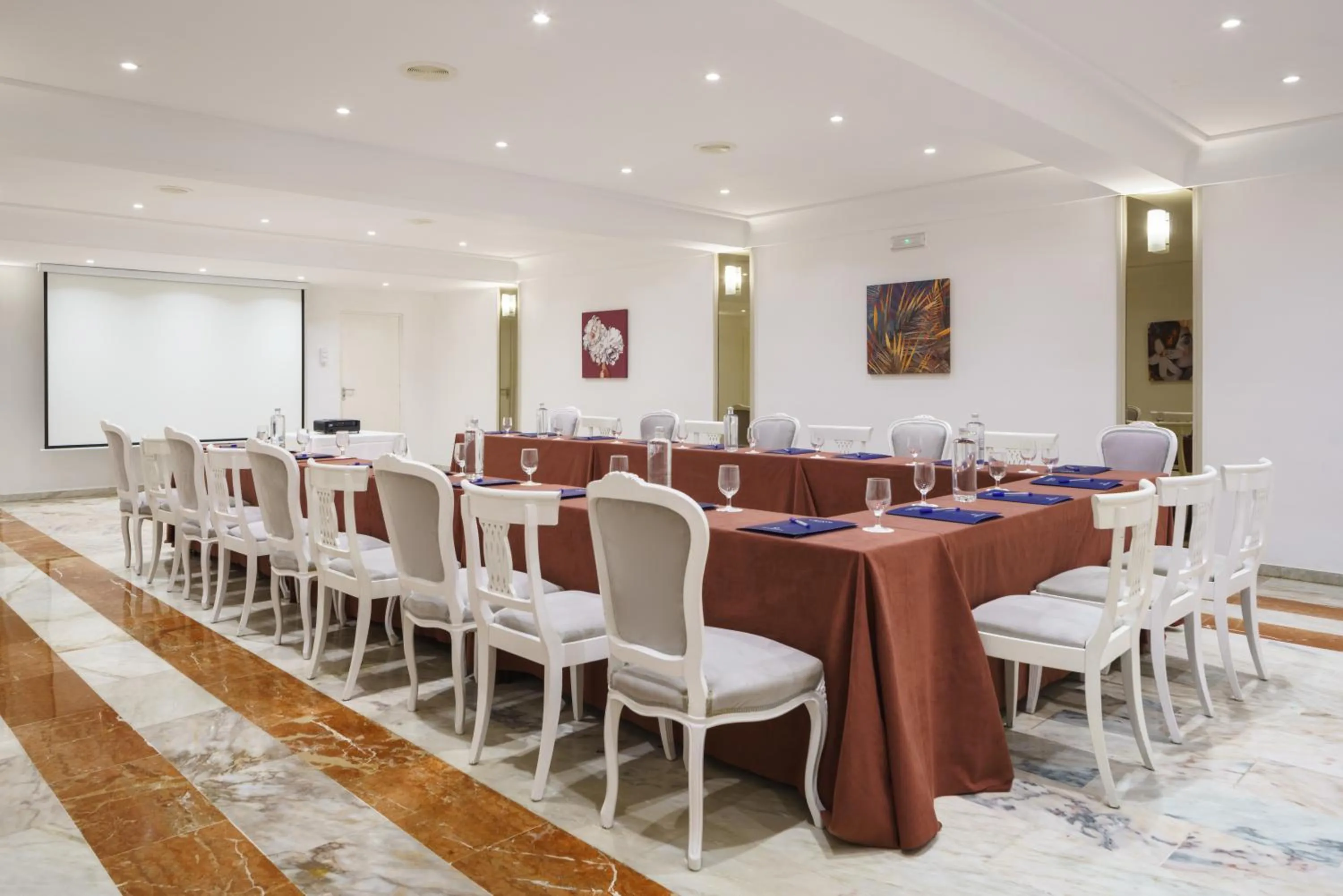 Meeting/conference room in Crisol Jardines de Córdoba