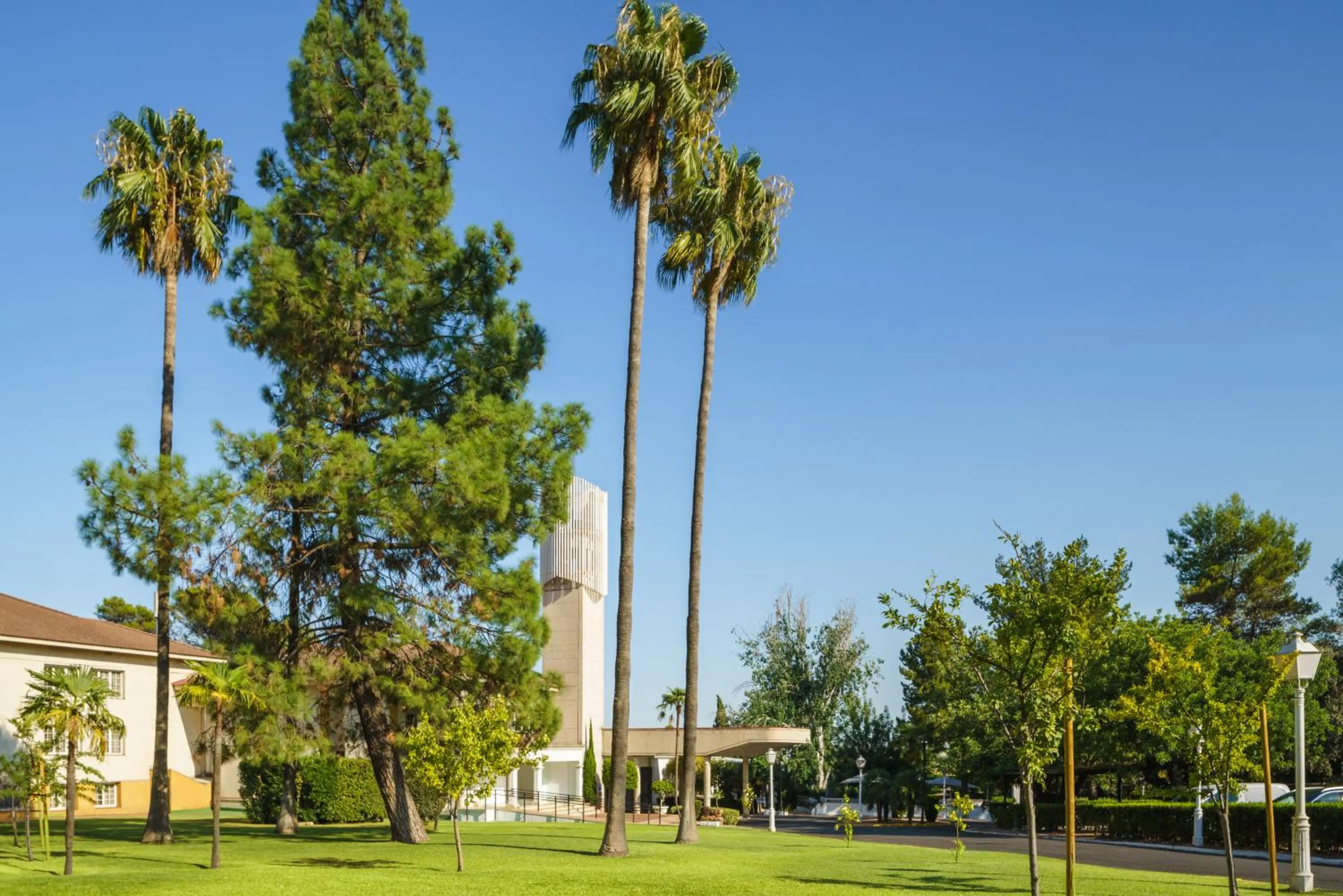 Facade/entrance in Crisol Jardines de Córdoba