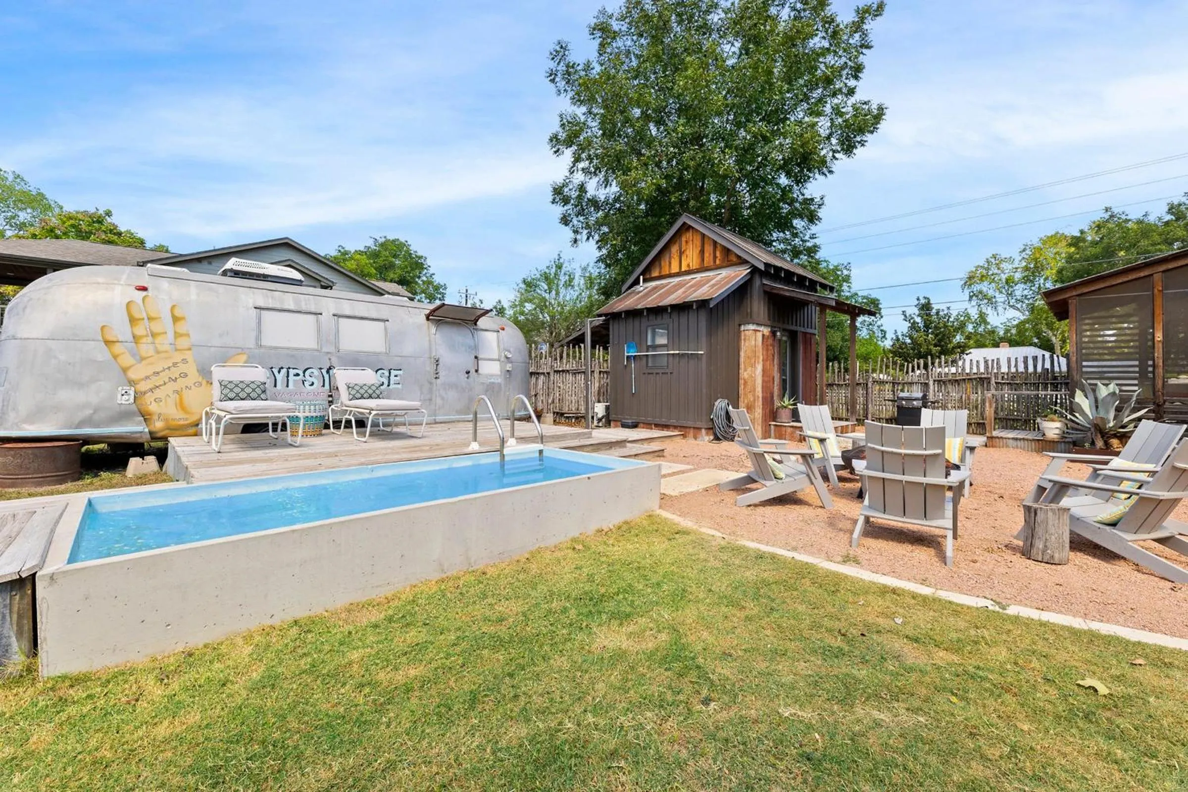 Swimming pool in Camp Comfort