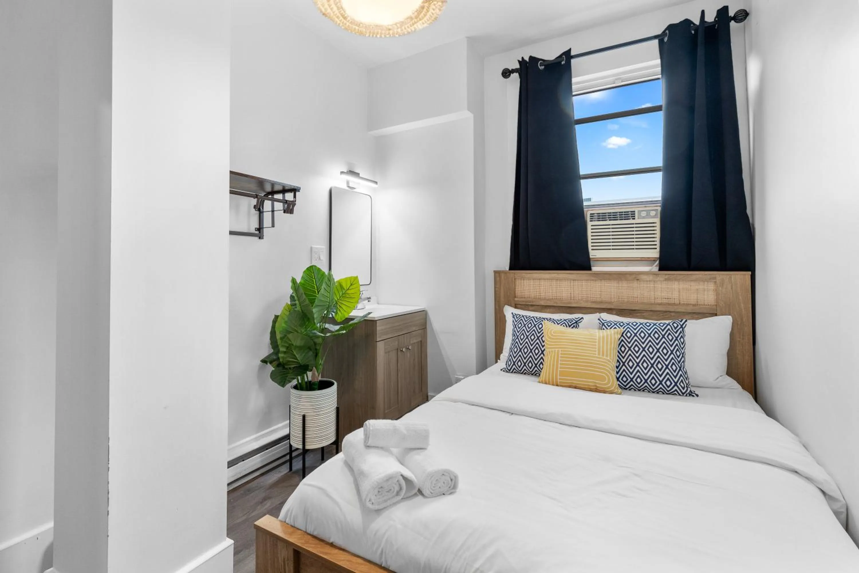 Bed in Le Sand & Stone Hotel