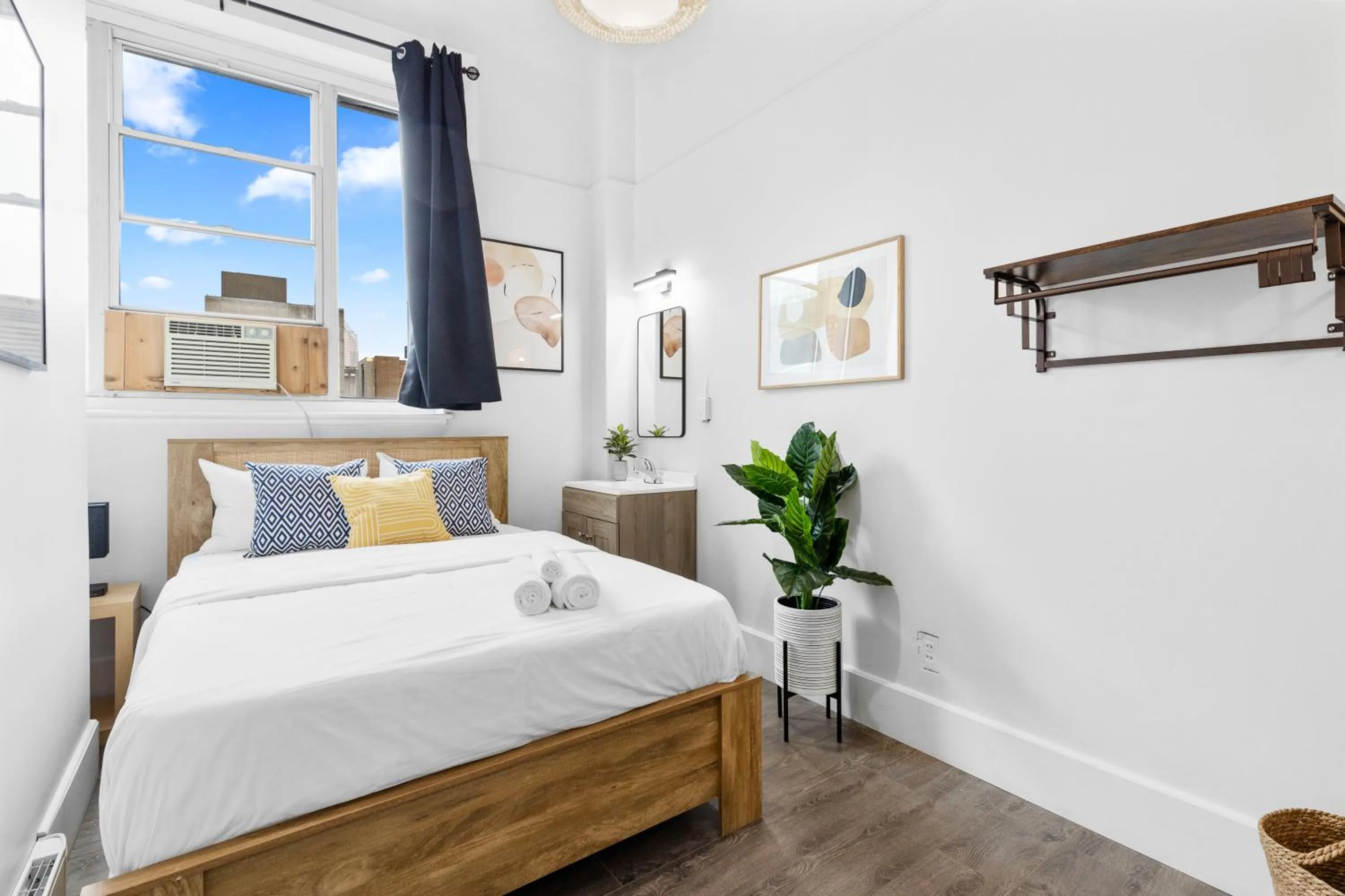 Bed in Le Sand & Stone Hotel