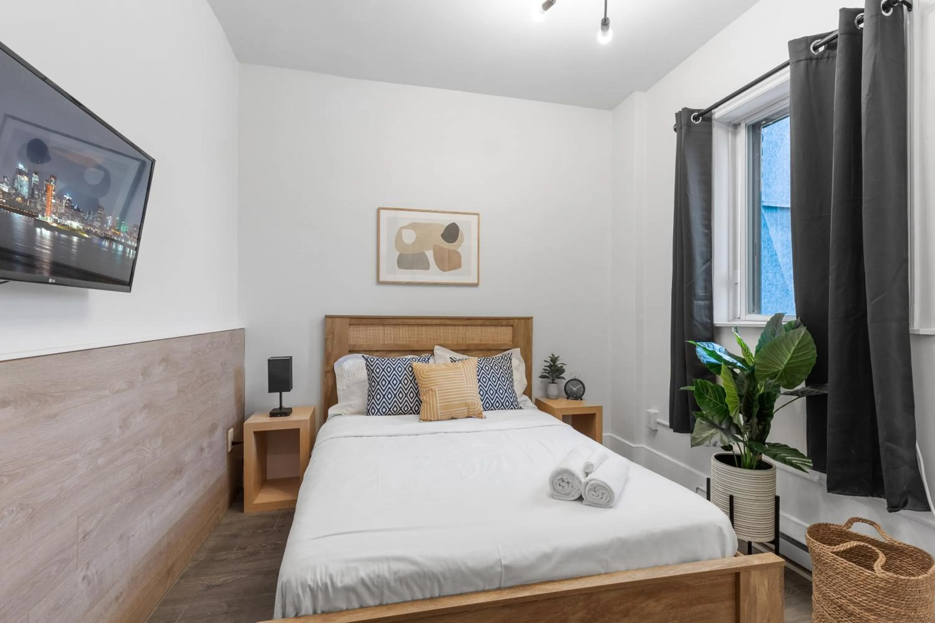 Bed in Le Sand & Stone Hotel