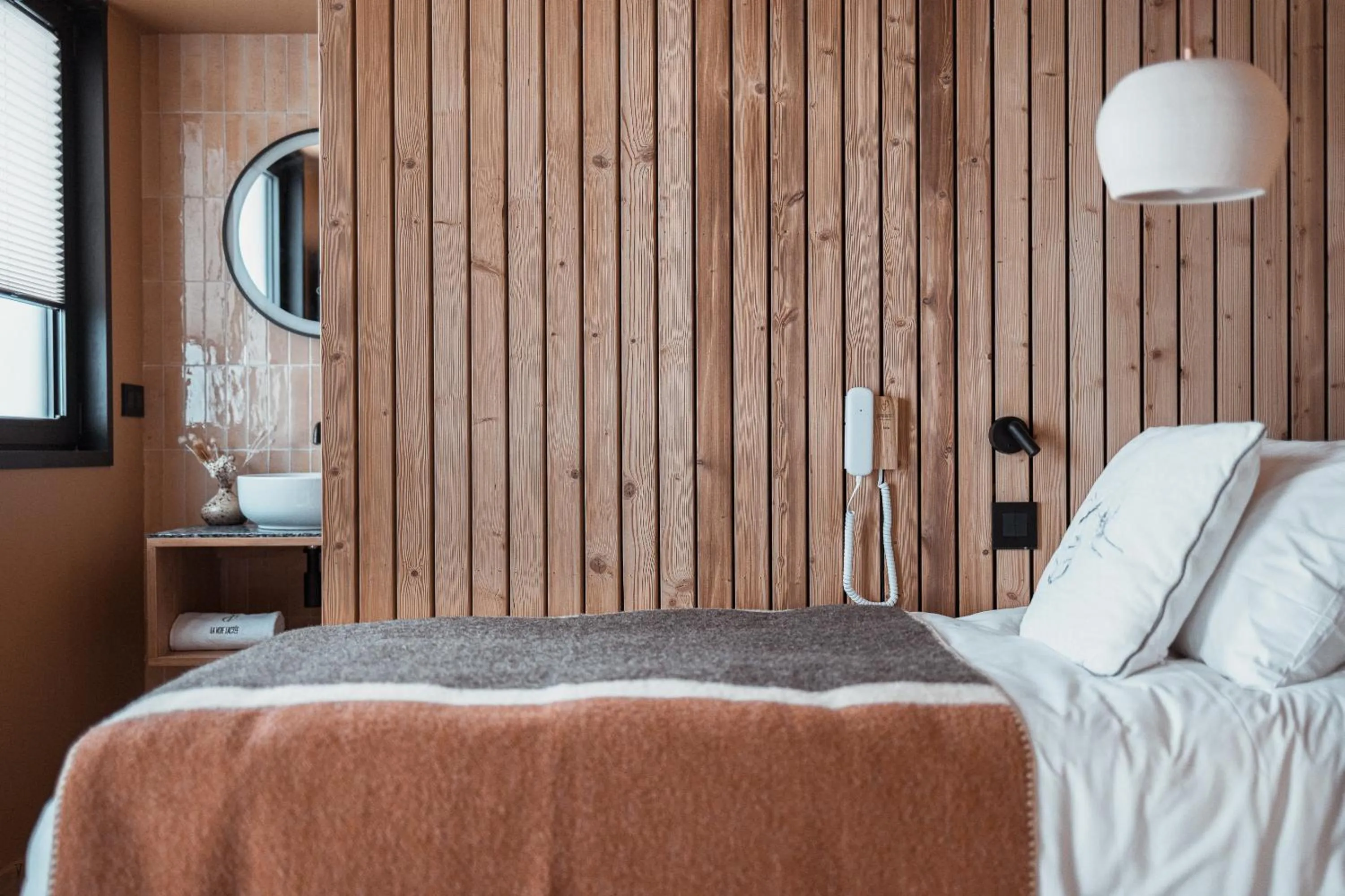 Bed in La Voie Lactée