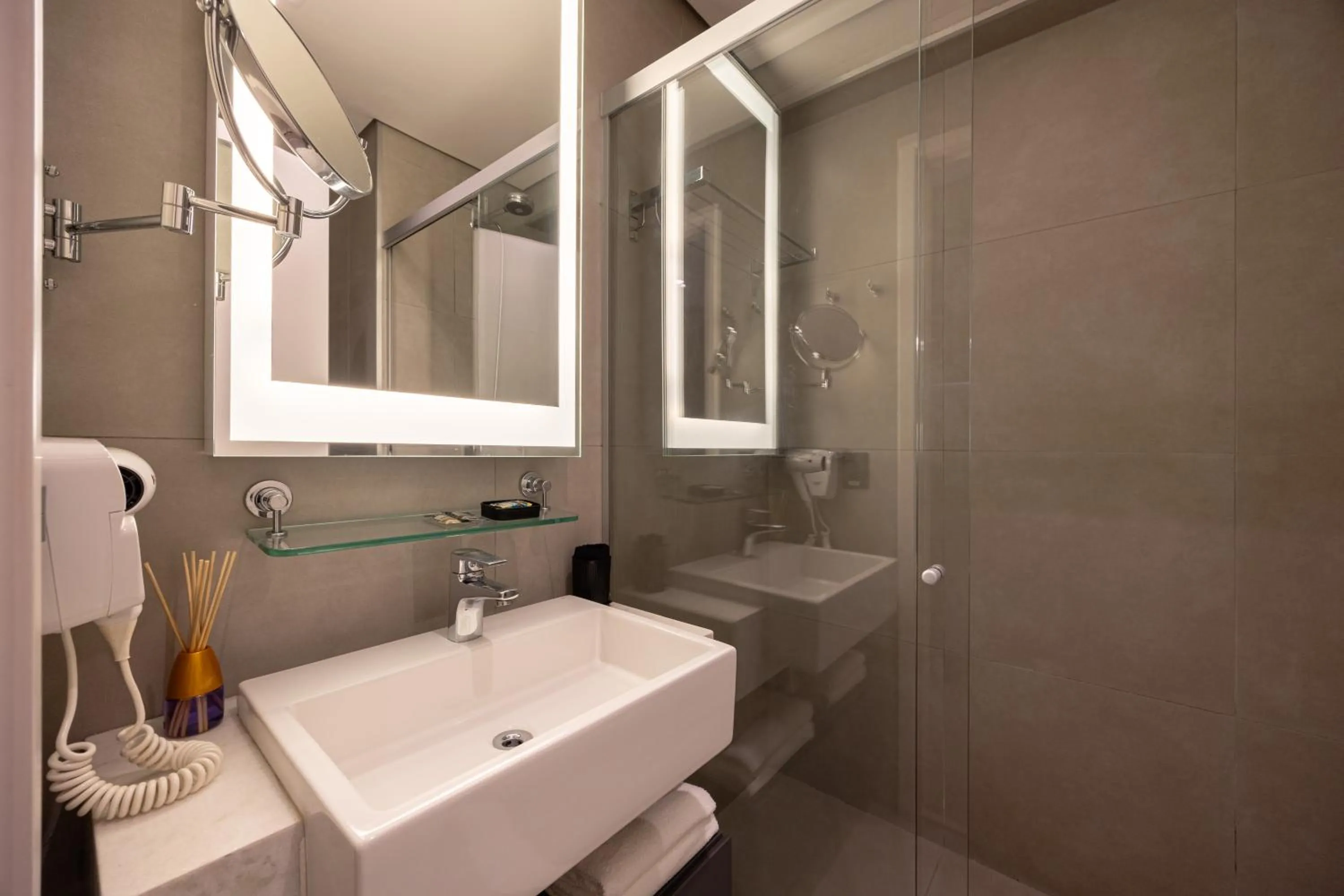 APS - Alpha Stay By Anora Spaces