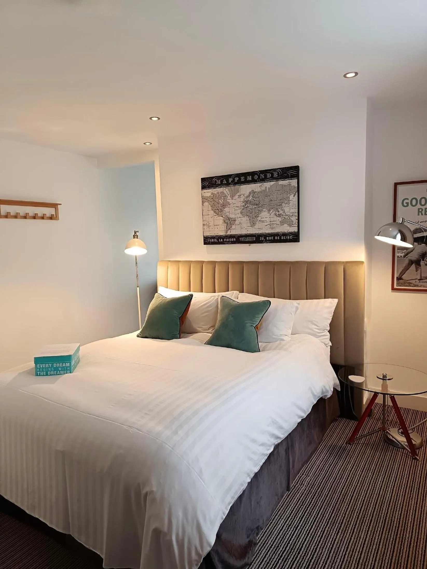 Bed in Regency Rooms