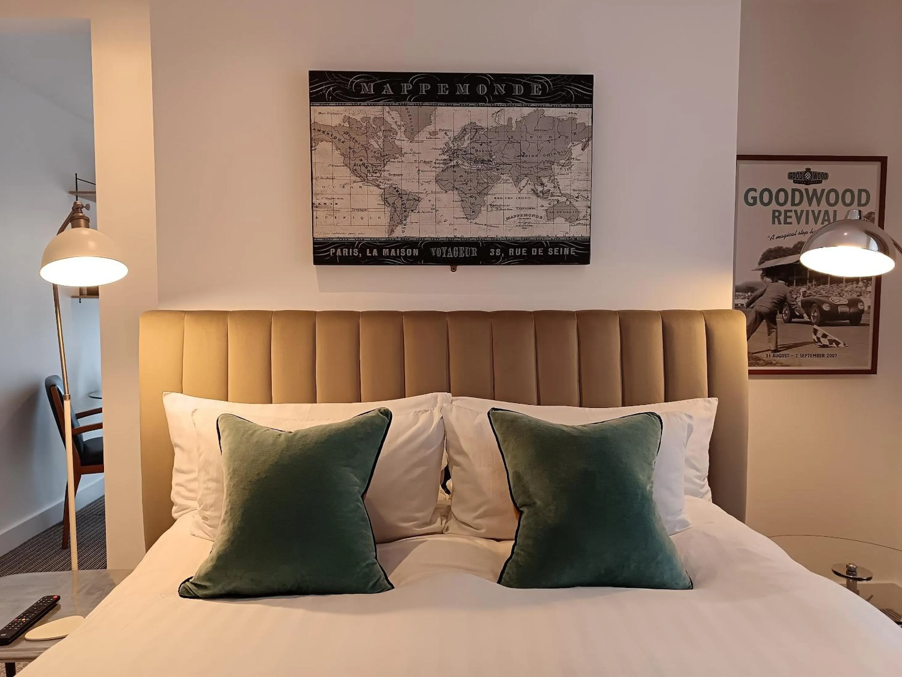 Bed in Regency Rooms