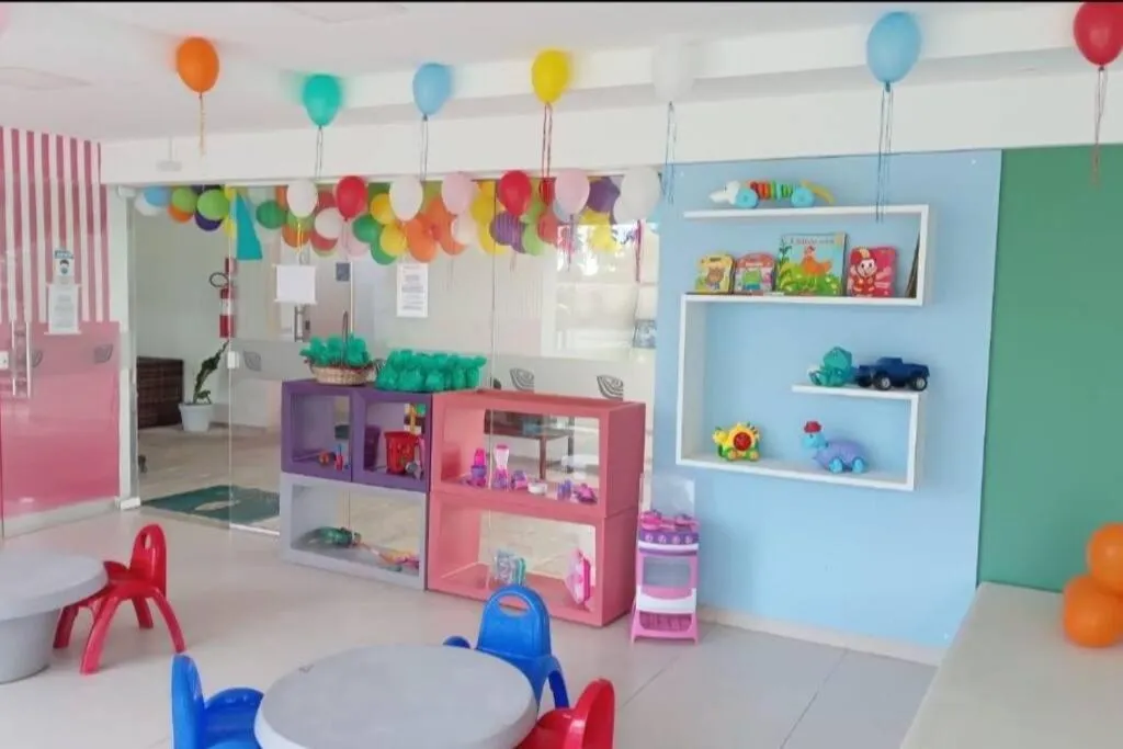 children in Palm Village Acqua