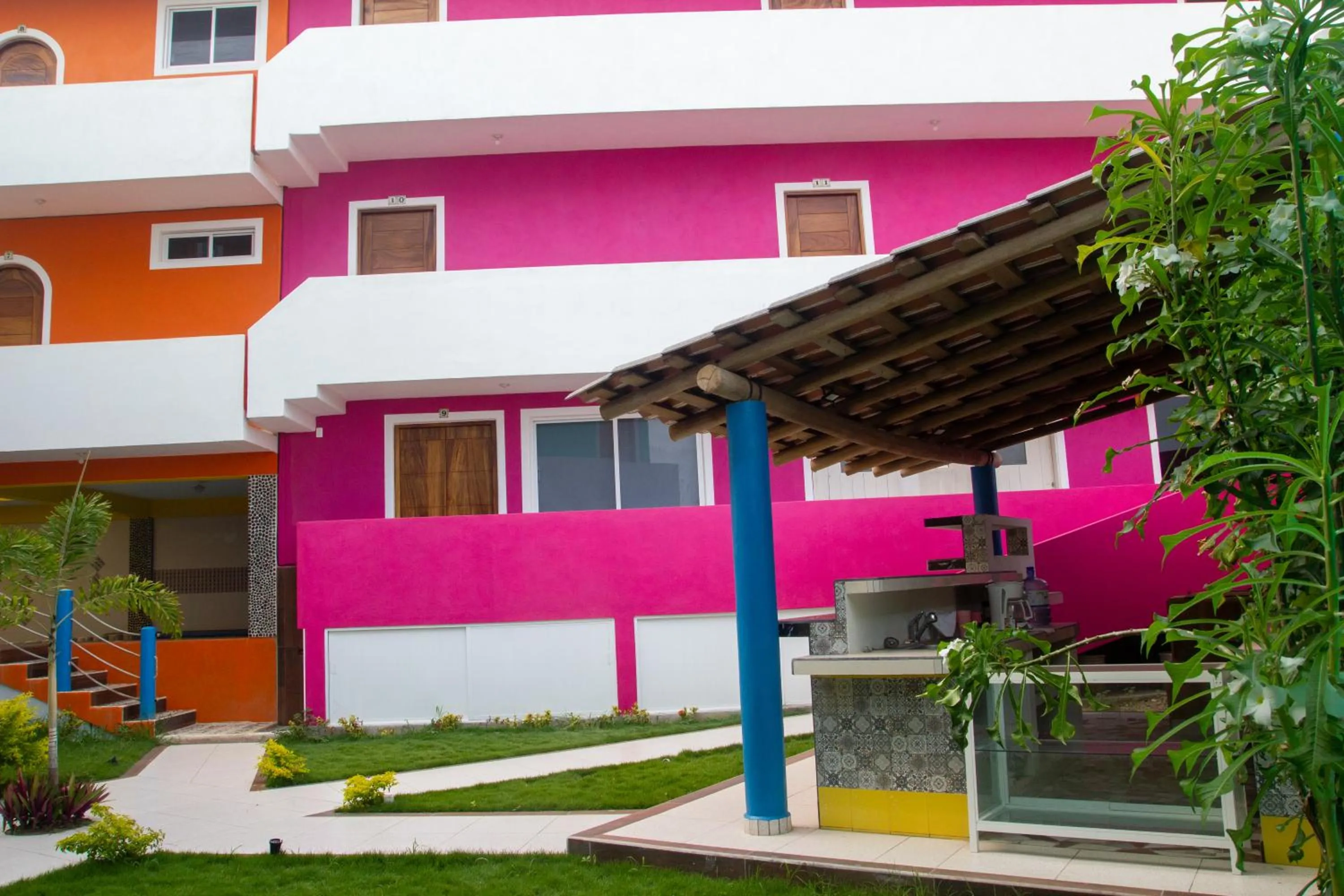 Property building in Hotel Happy Beach