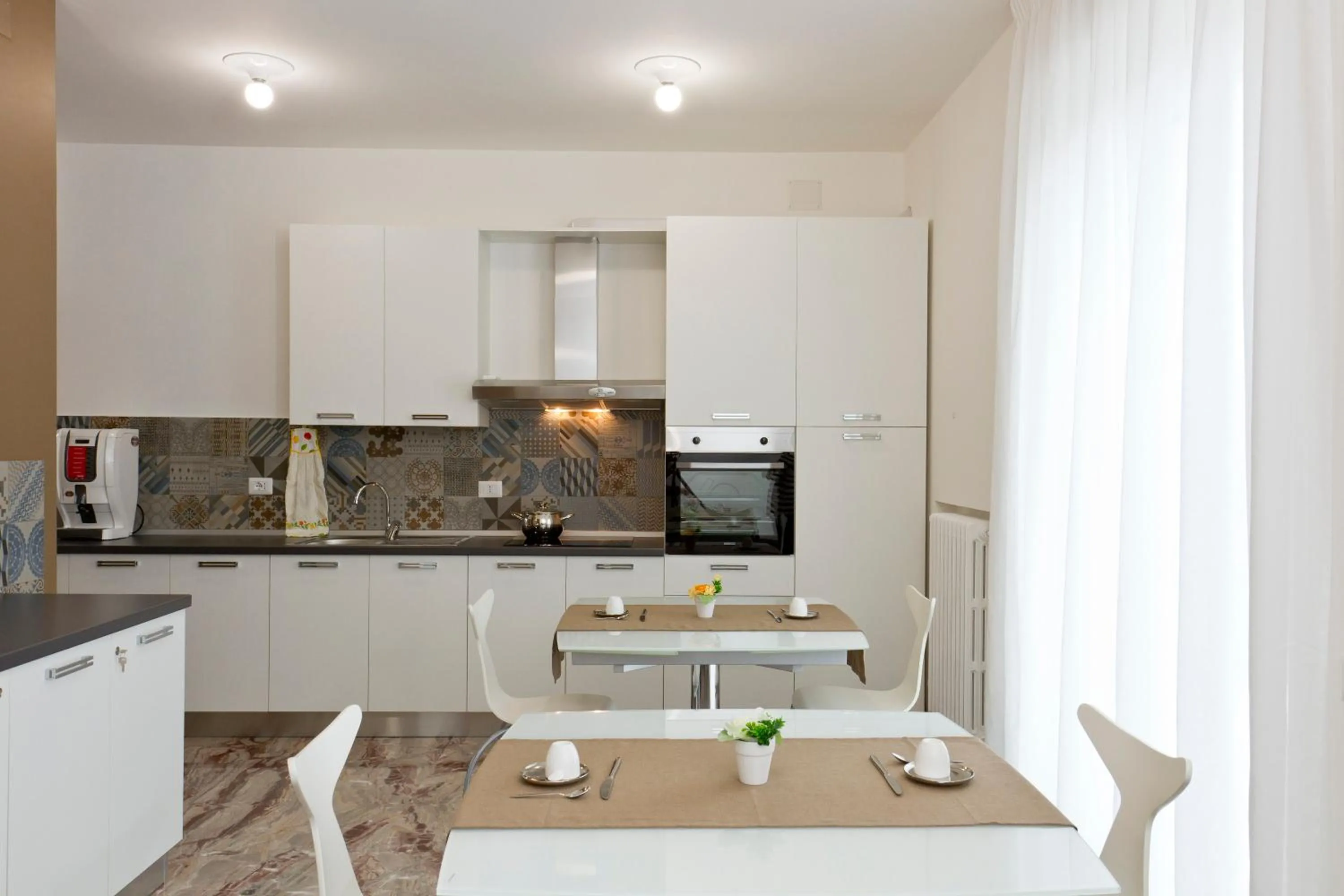 Communal kitchen in B&B Aquisgrana